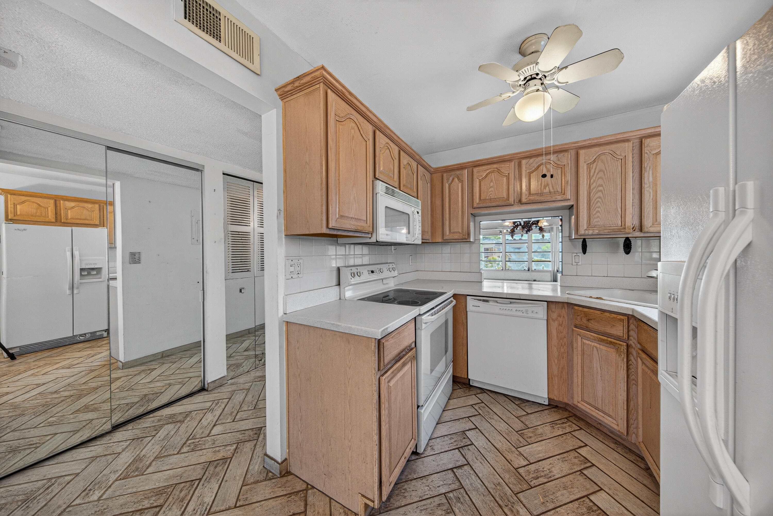 BERMUDA CLUB FOUR CONDO - Residential