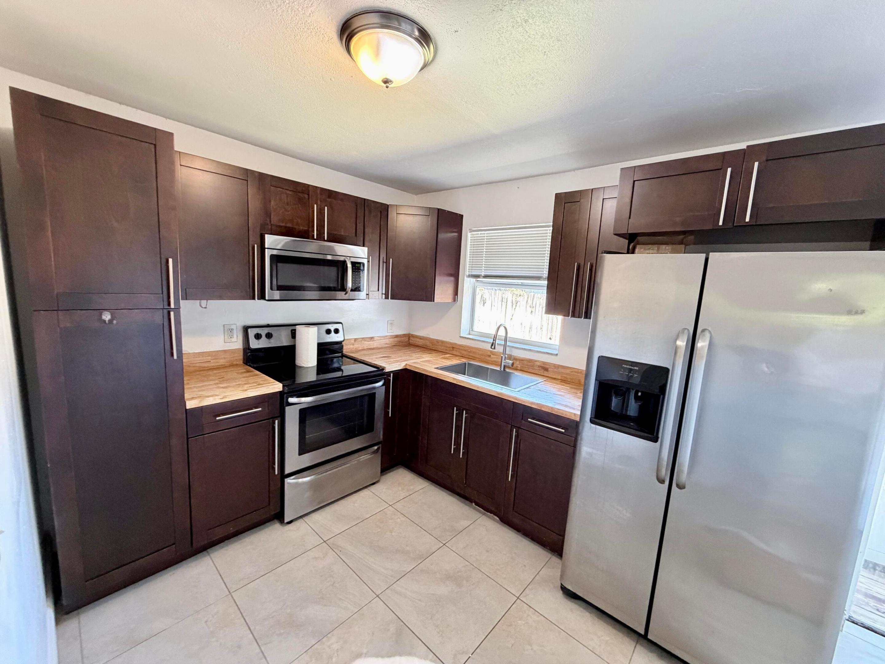 RIVERSIDE PARK - Residential Income