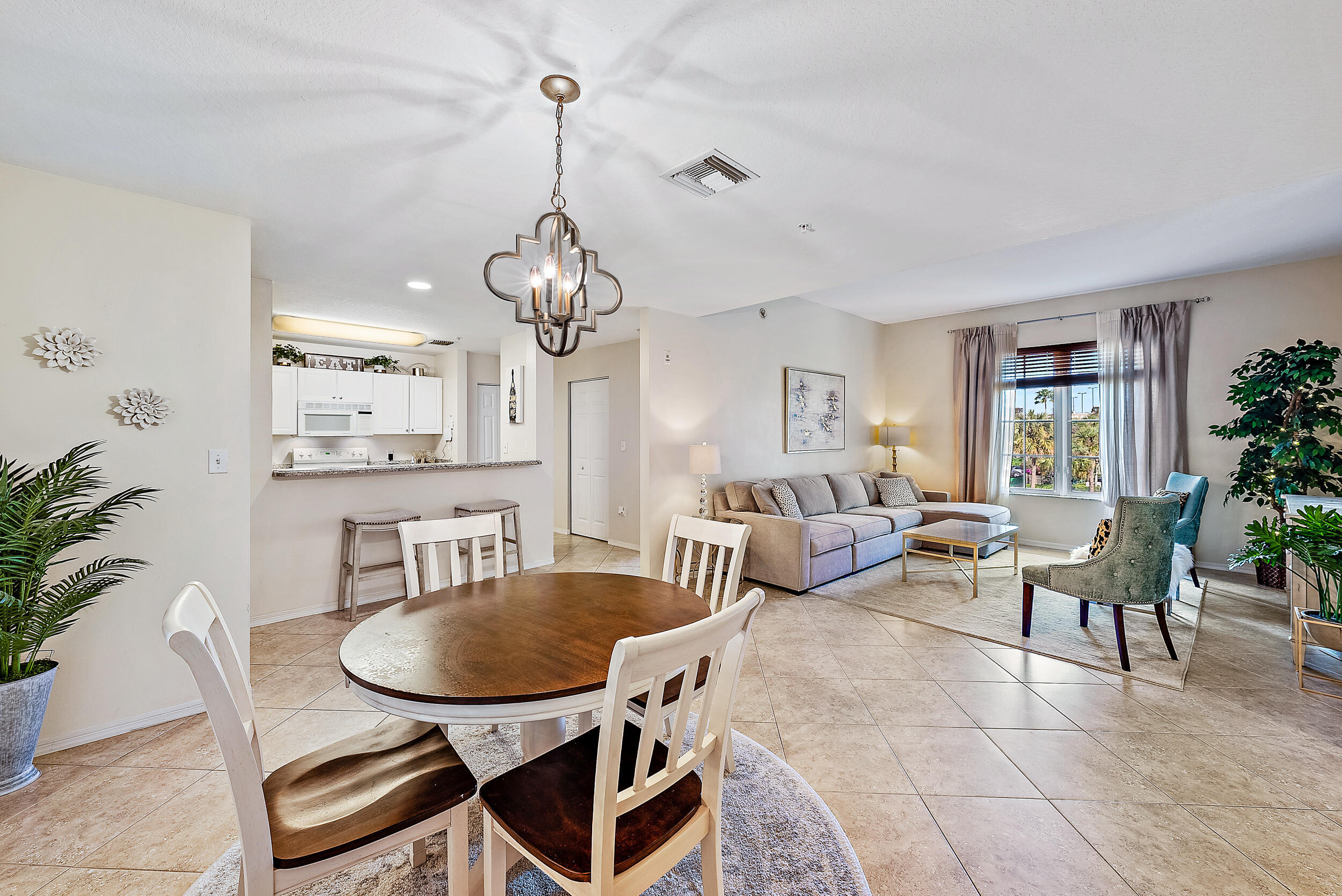 VILLAGE AT ABACOA CONDO - Residential Lease