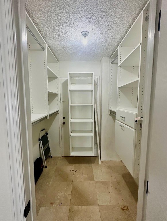 COMMODORE PLAZA CONDO - Residential