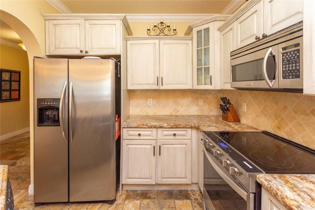 Pelican Pointe - Residential