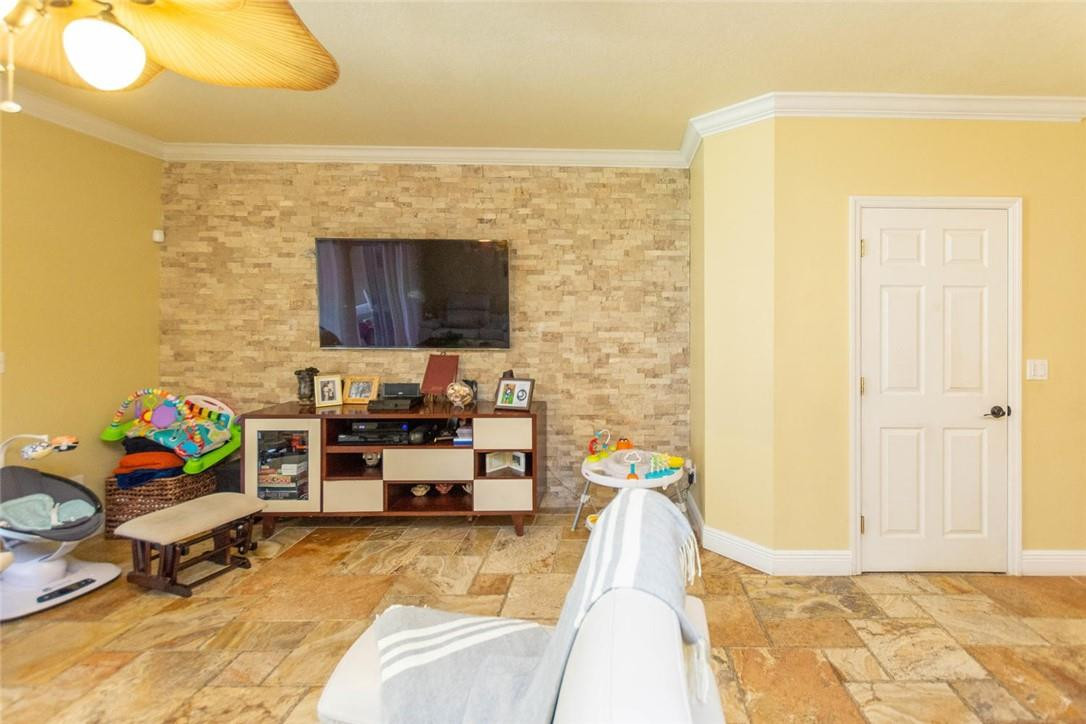 Pelican Pointe - Residential
