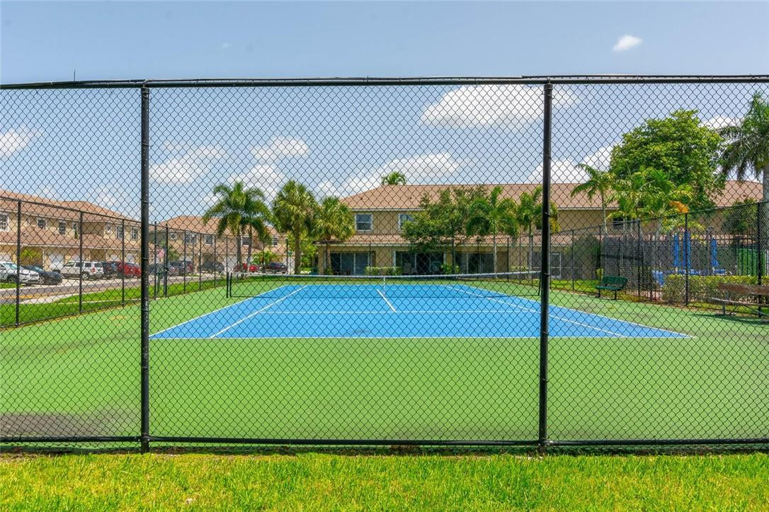 Pelican Pointe - Residential