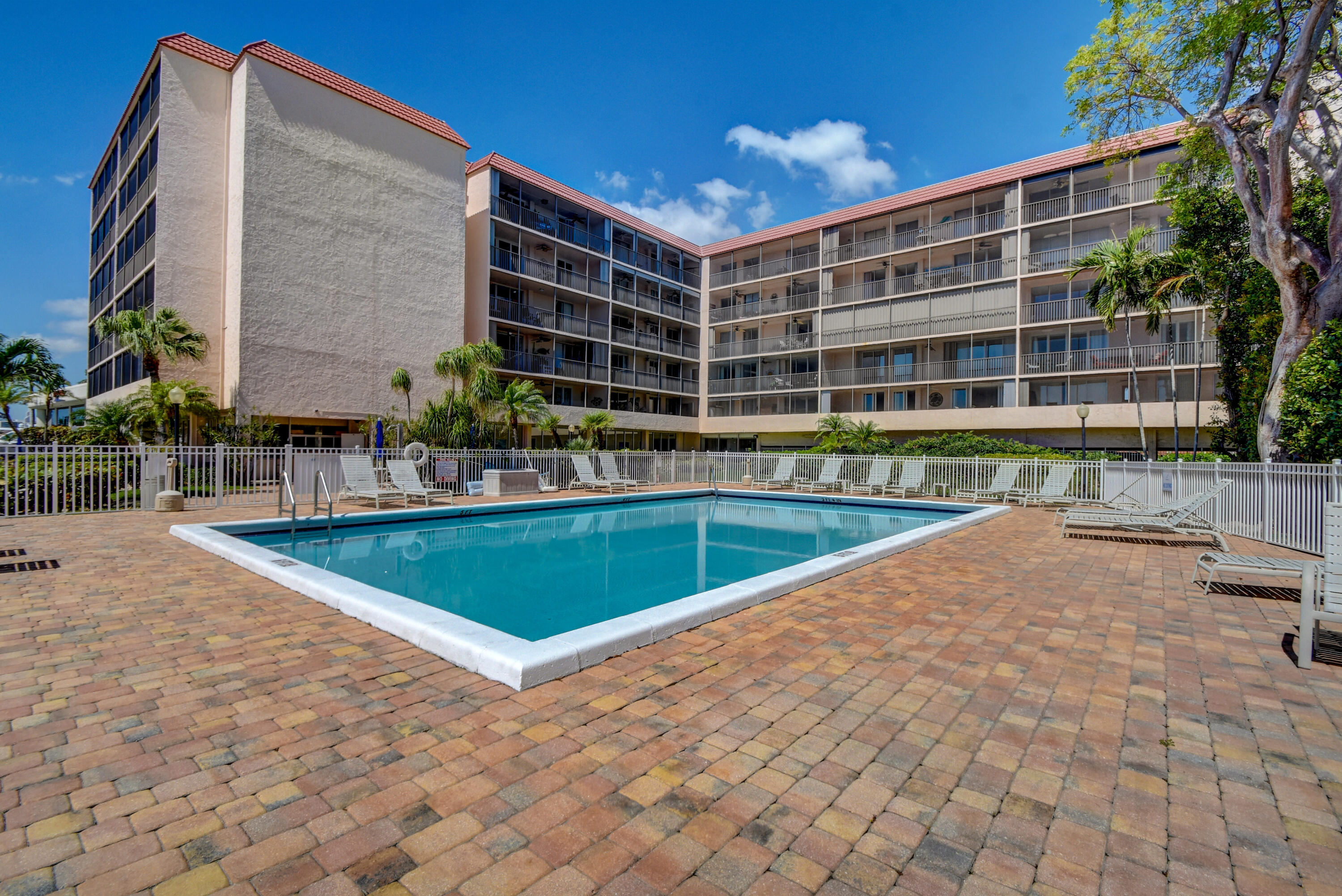 BAY YACHT CLUB CONDO - Residential