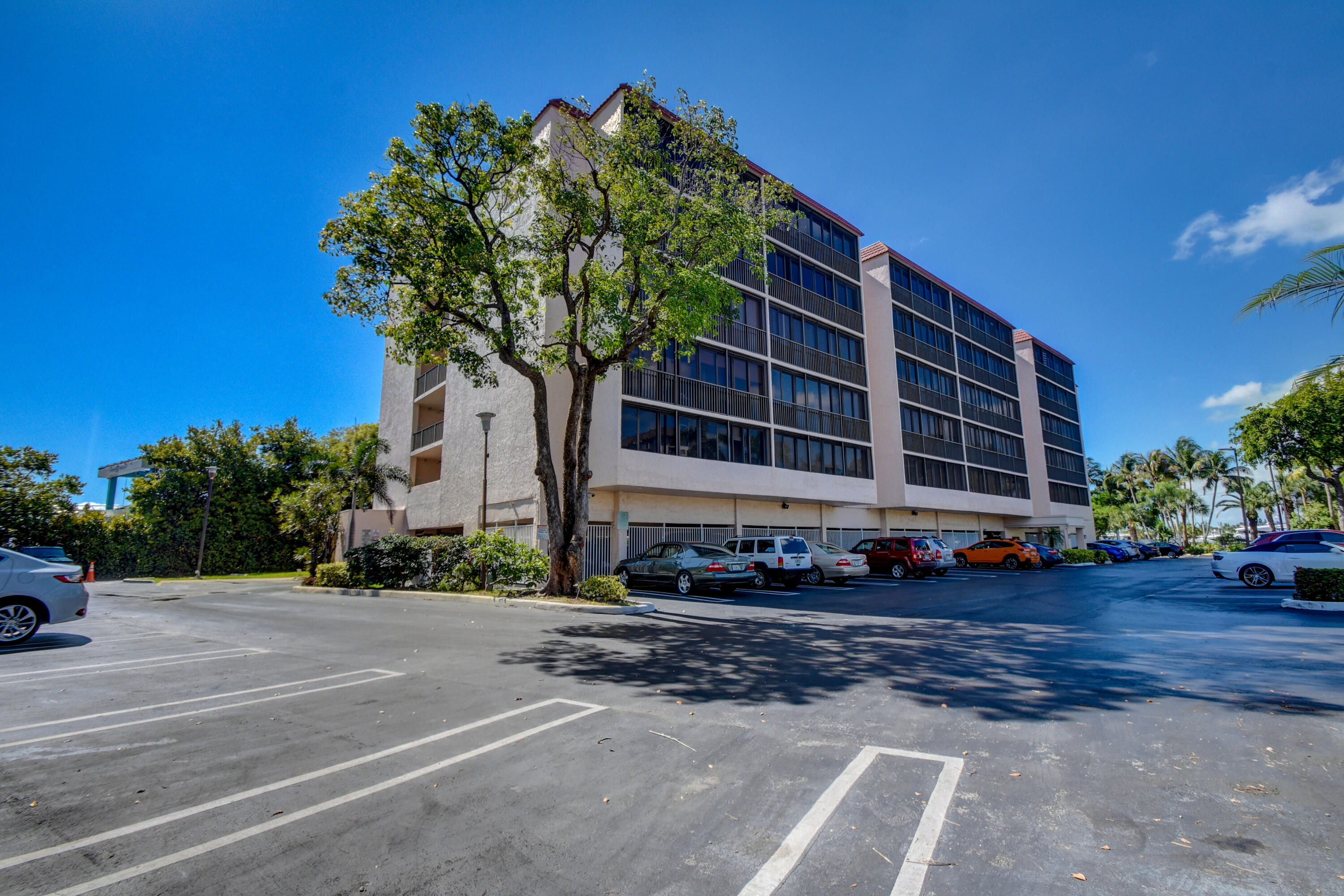 BAY YACHT CLUB CONDO - Residential