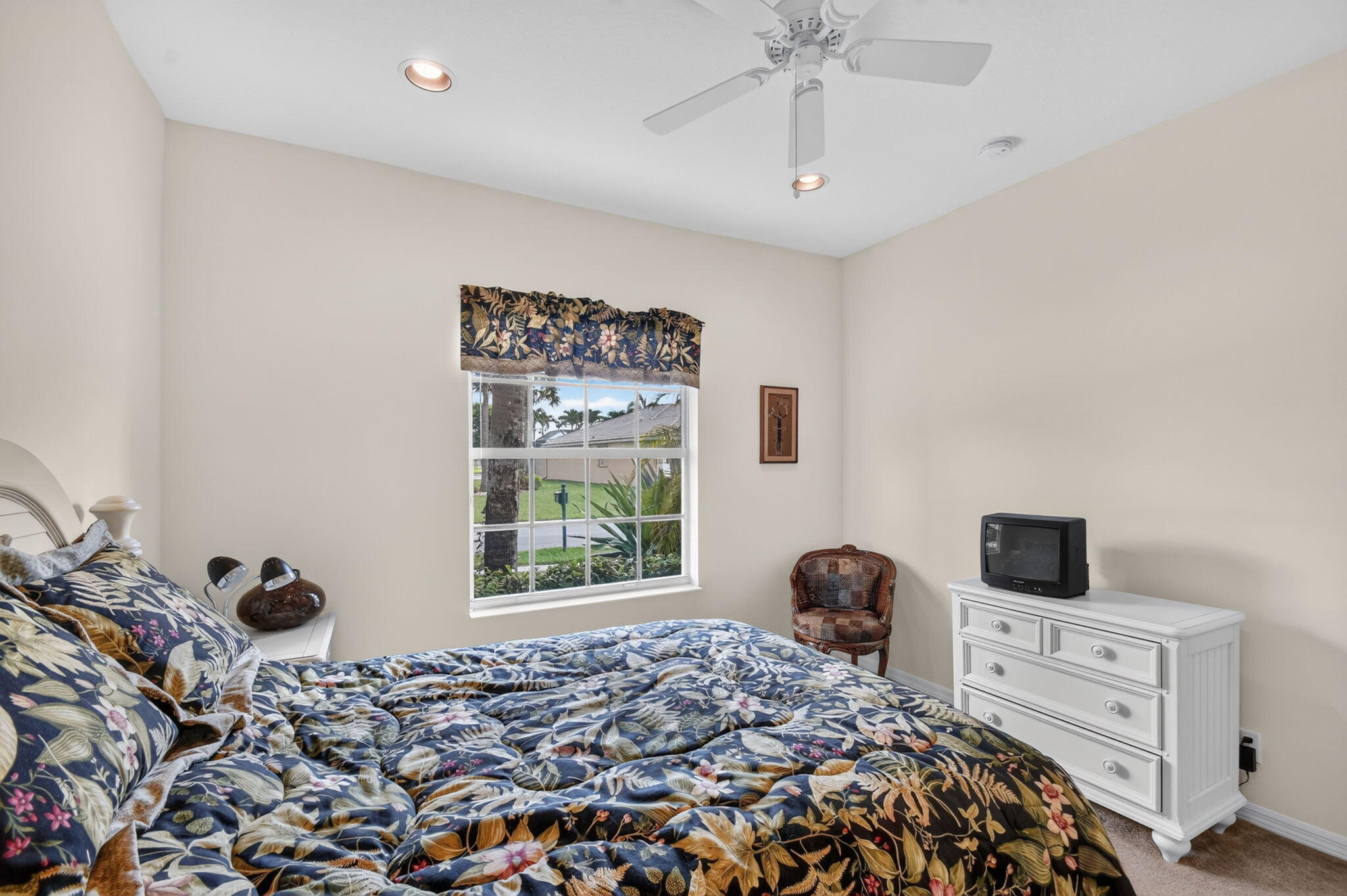 VILLAGES OF WINDSOR - Residential