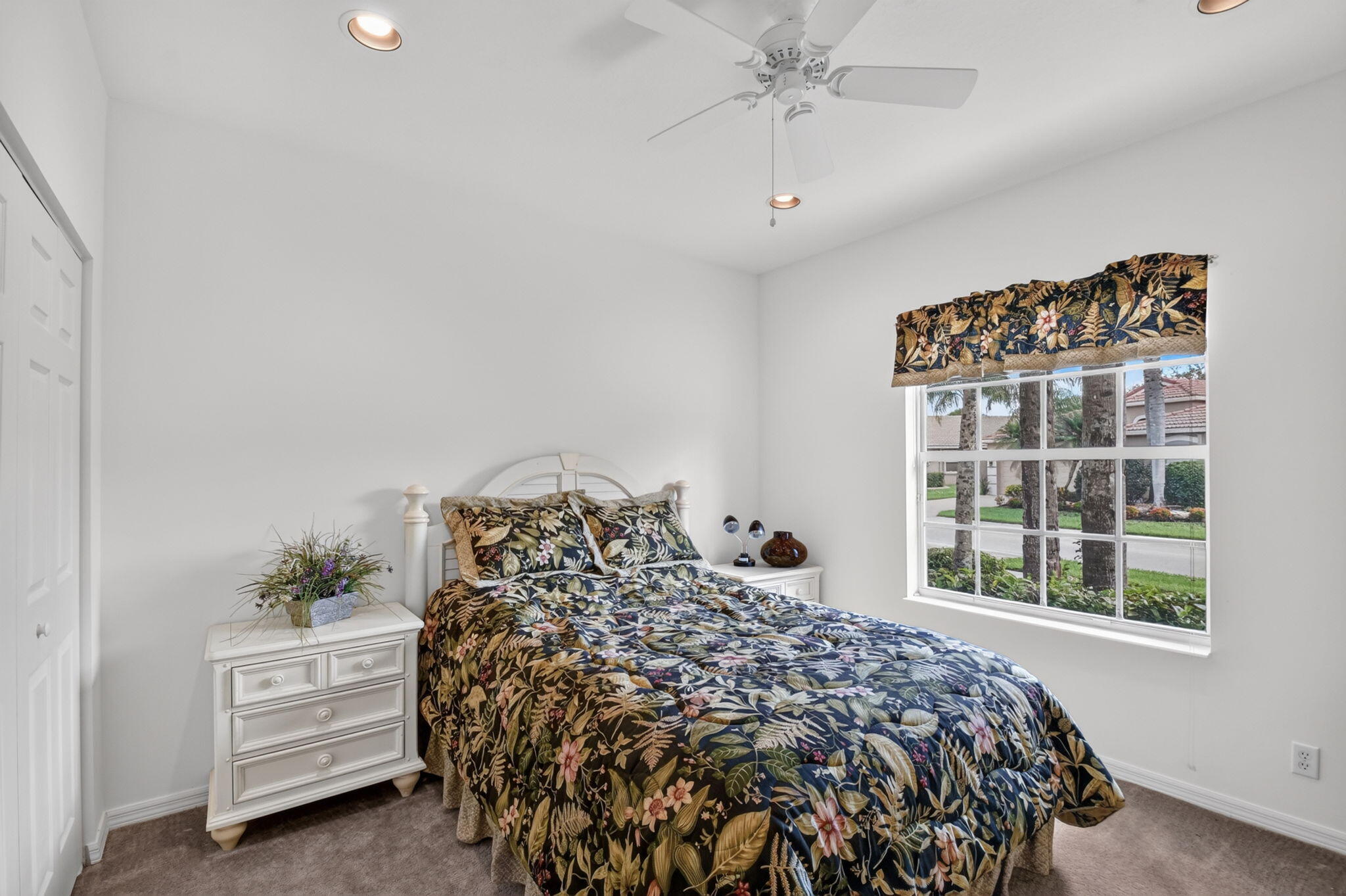VILLAGES OF WINDSOR - Residential