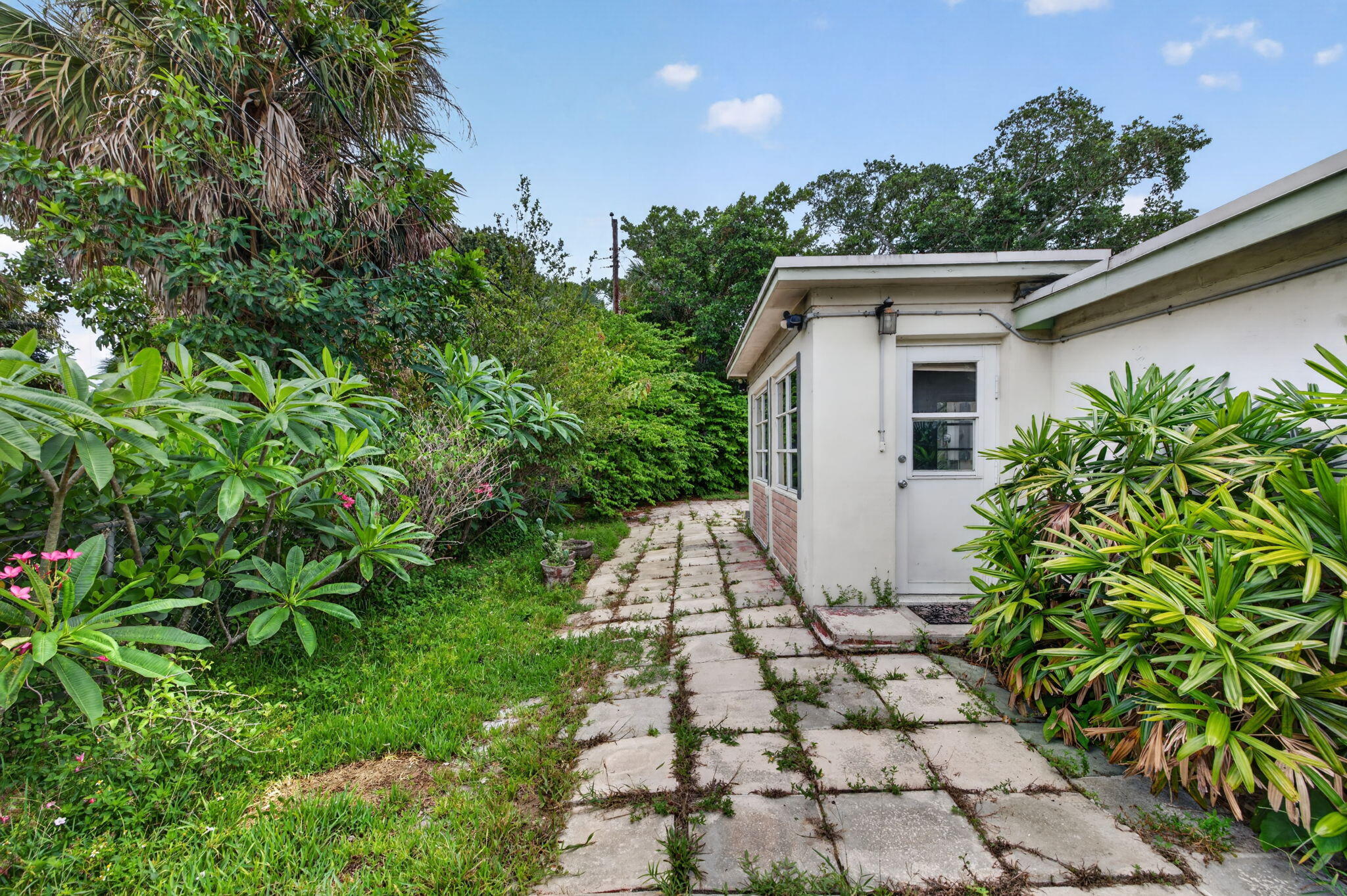 PINEHURST - Residential Lease