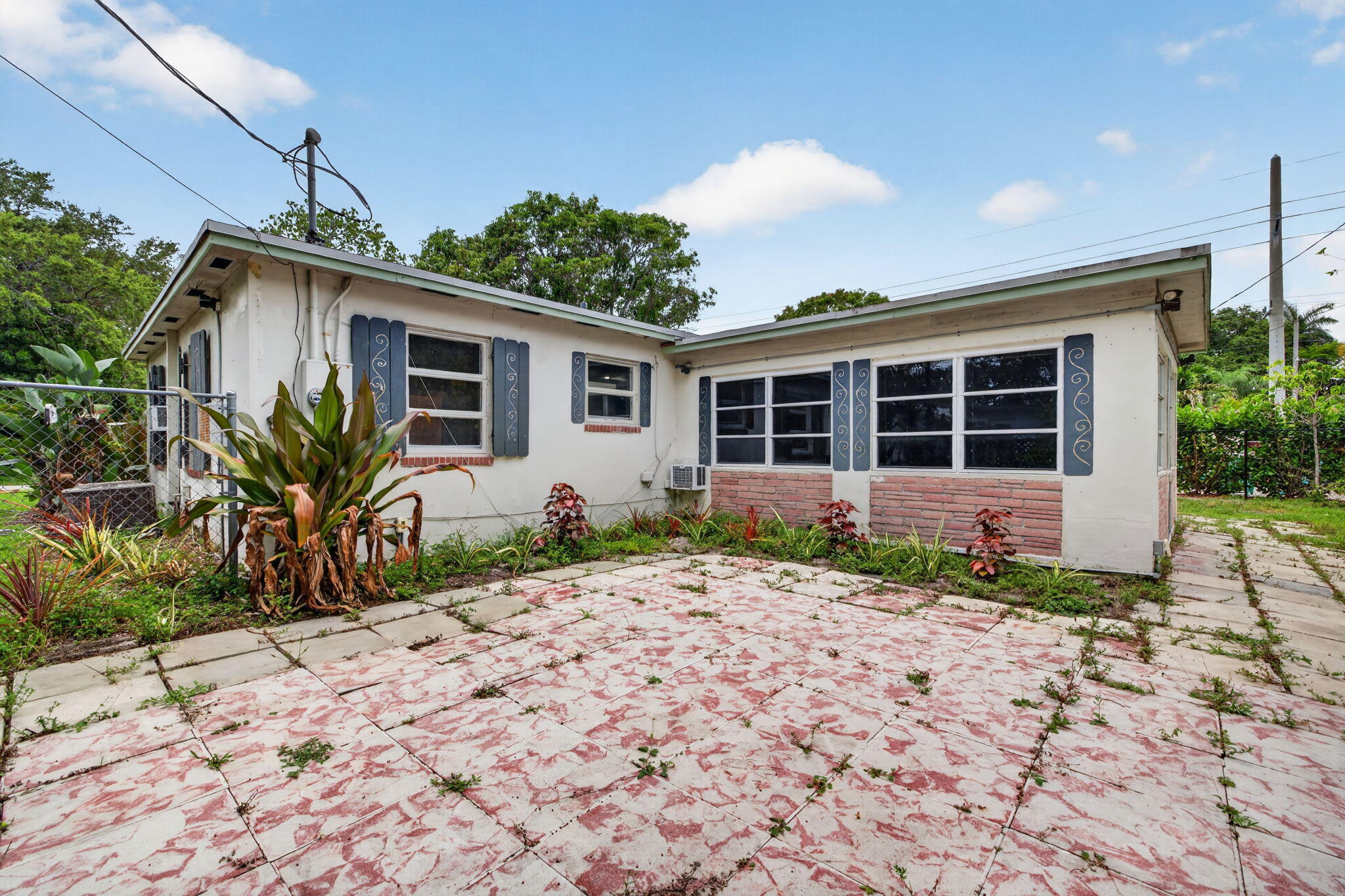 PINEHURST - Residential Lease