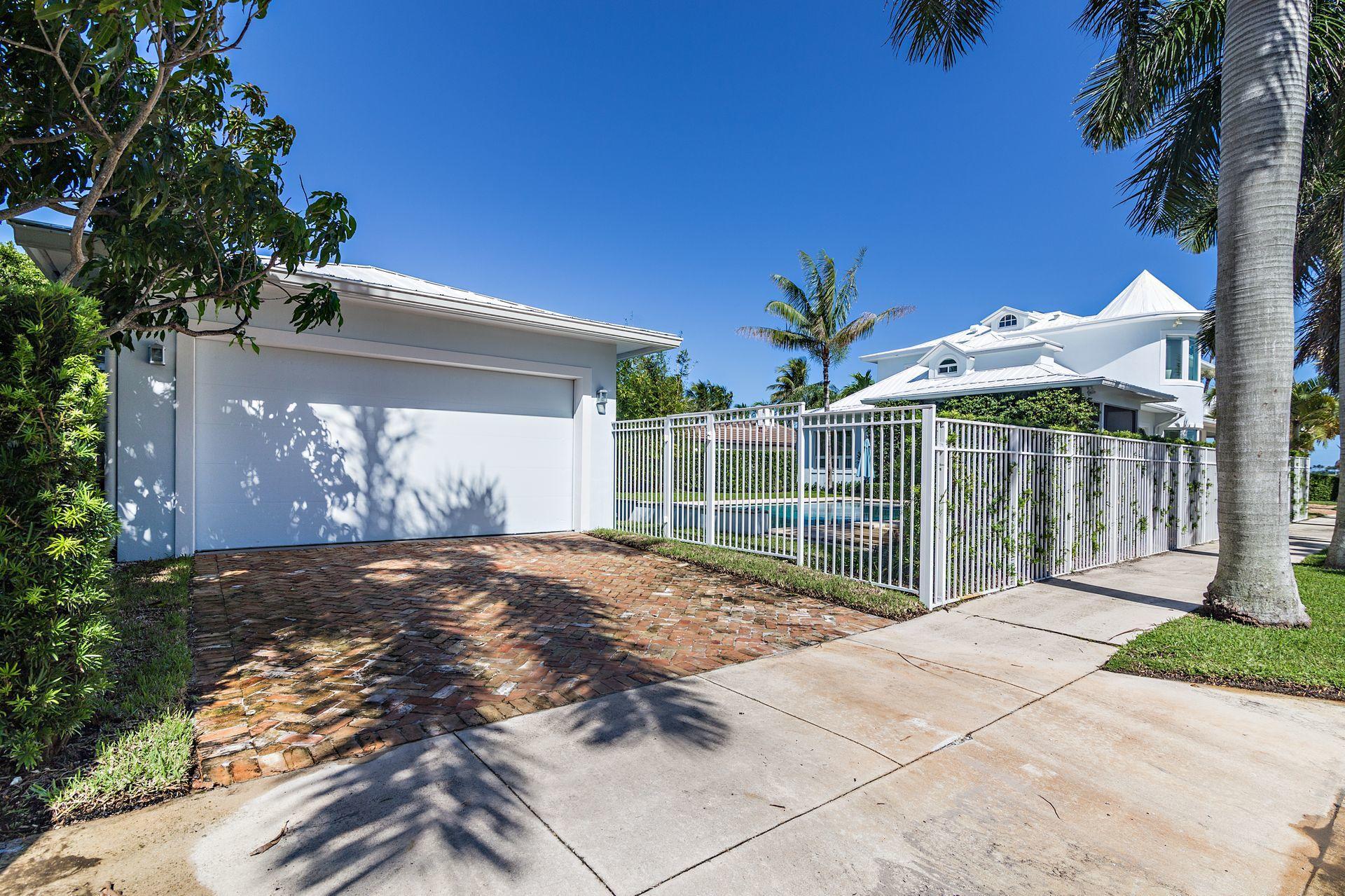 EDGEWATER - Residential
