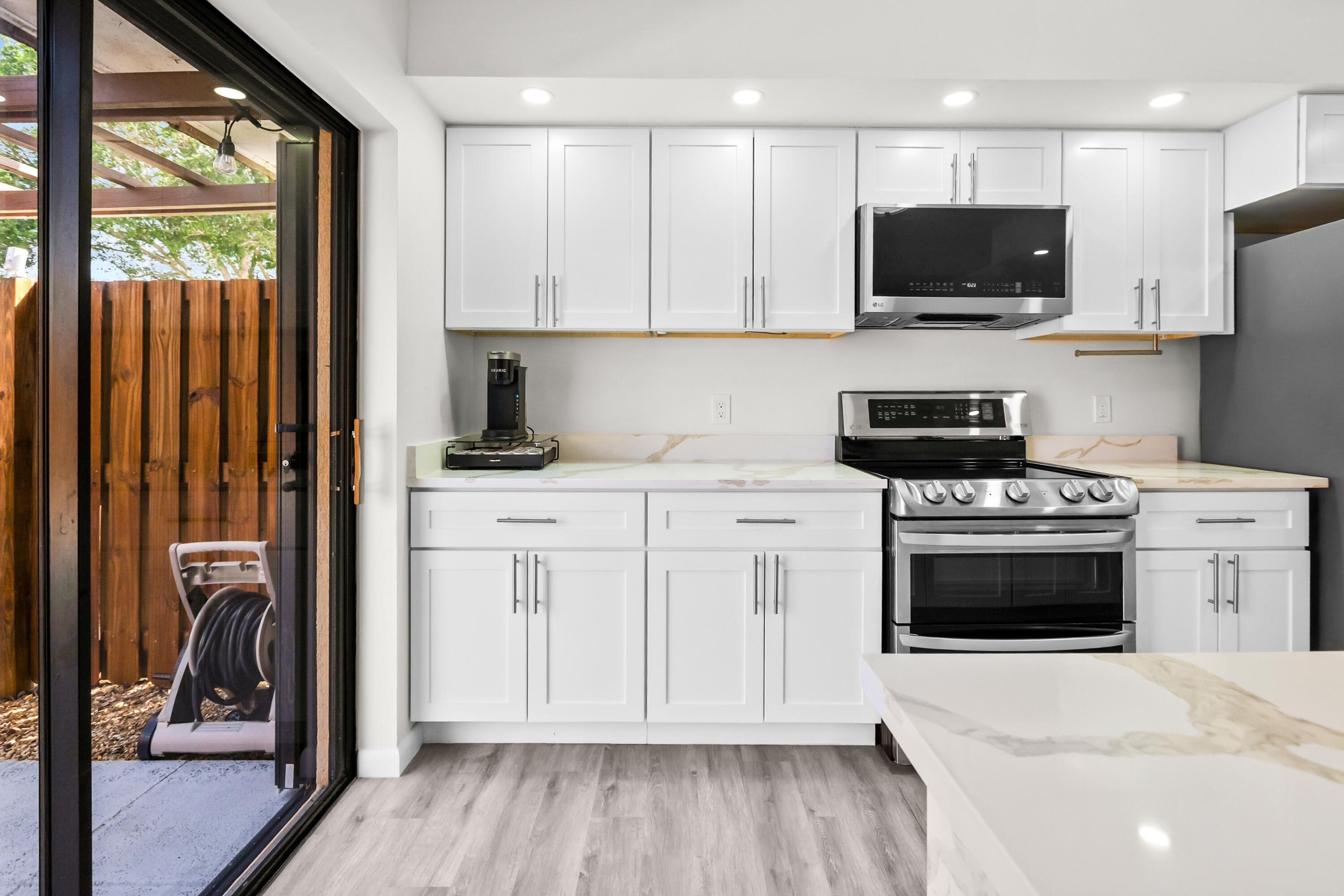 SHERWOOD LAKES - Residential
