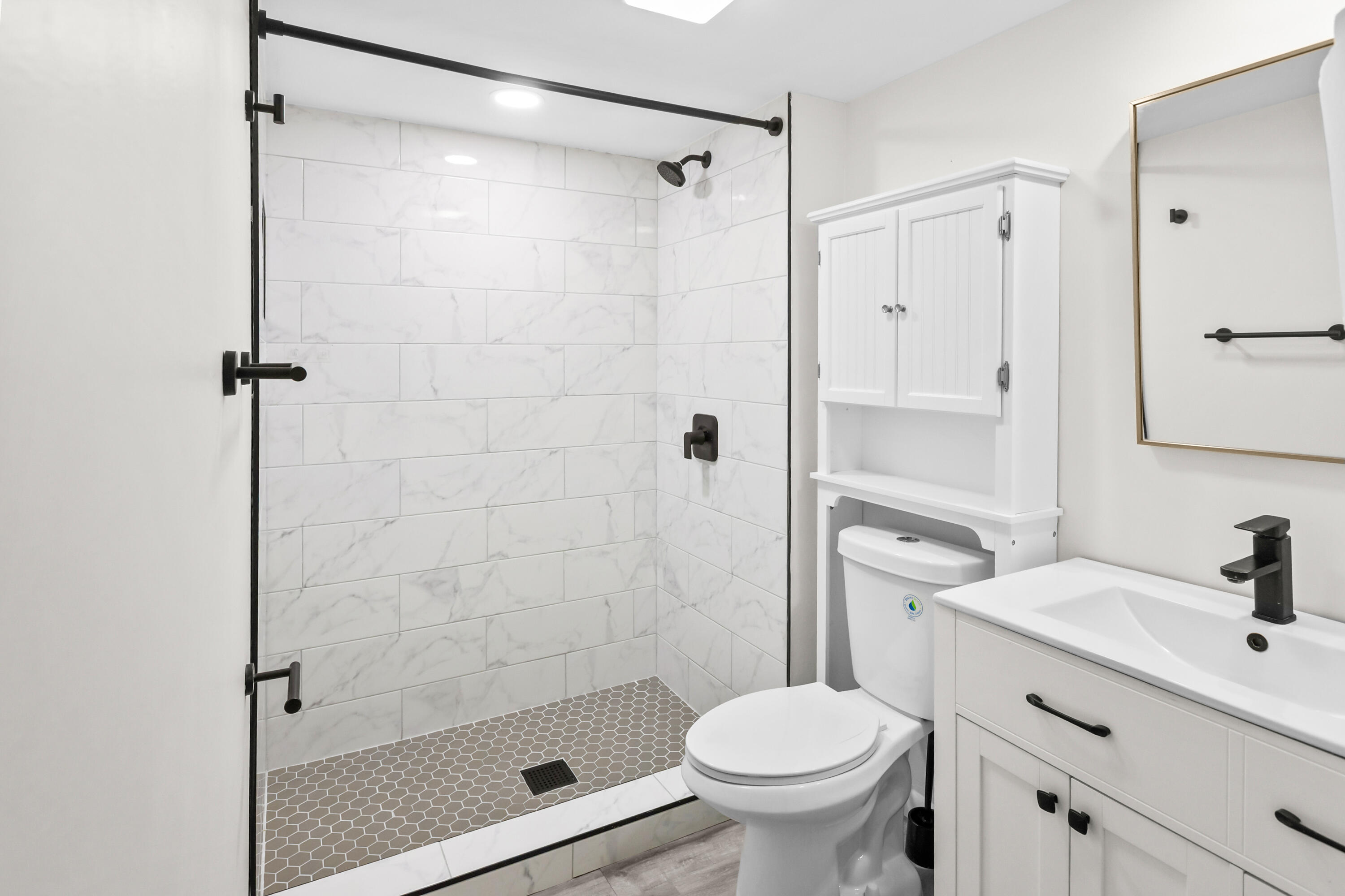 SHERWOOD LAKES - Residential