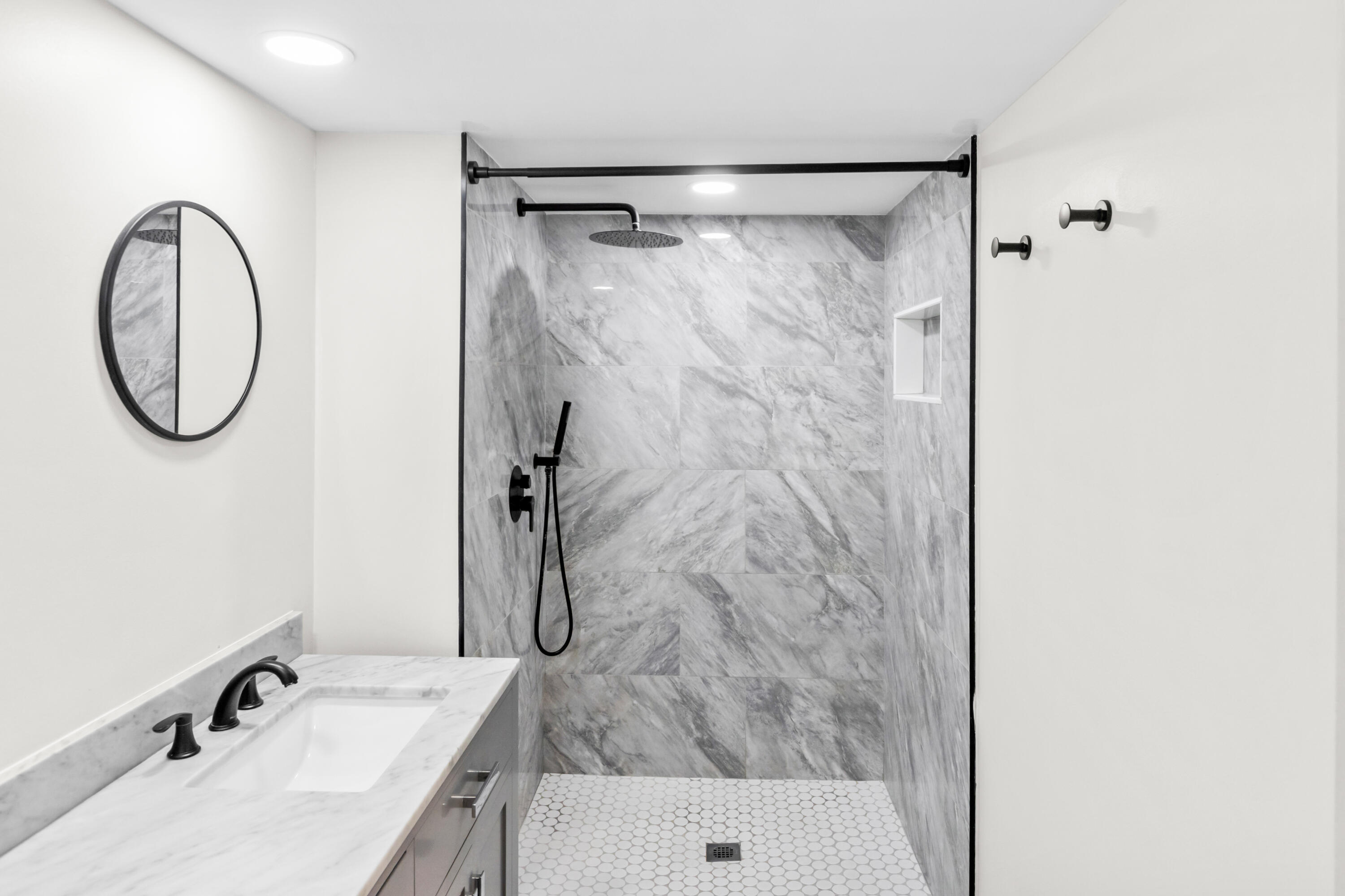 SHERWOOD LAKES - Residential
