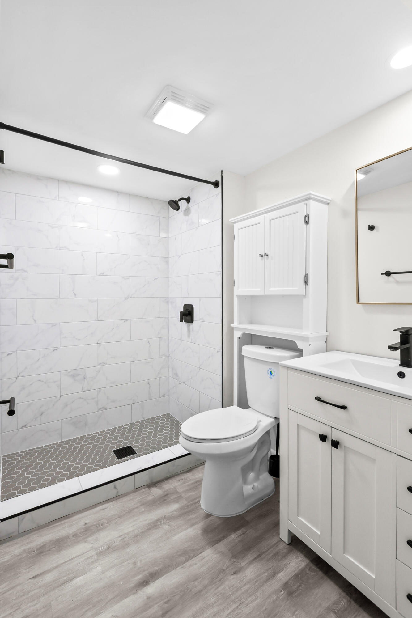 SHERWOOD LAKES - Residential