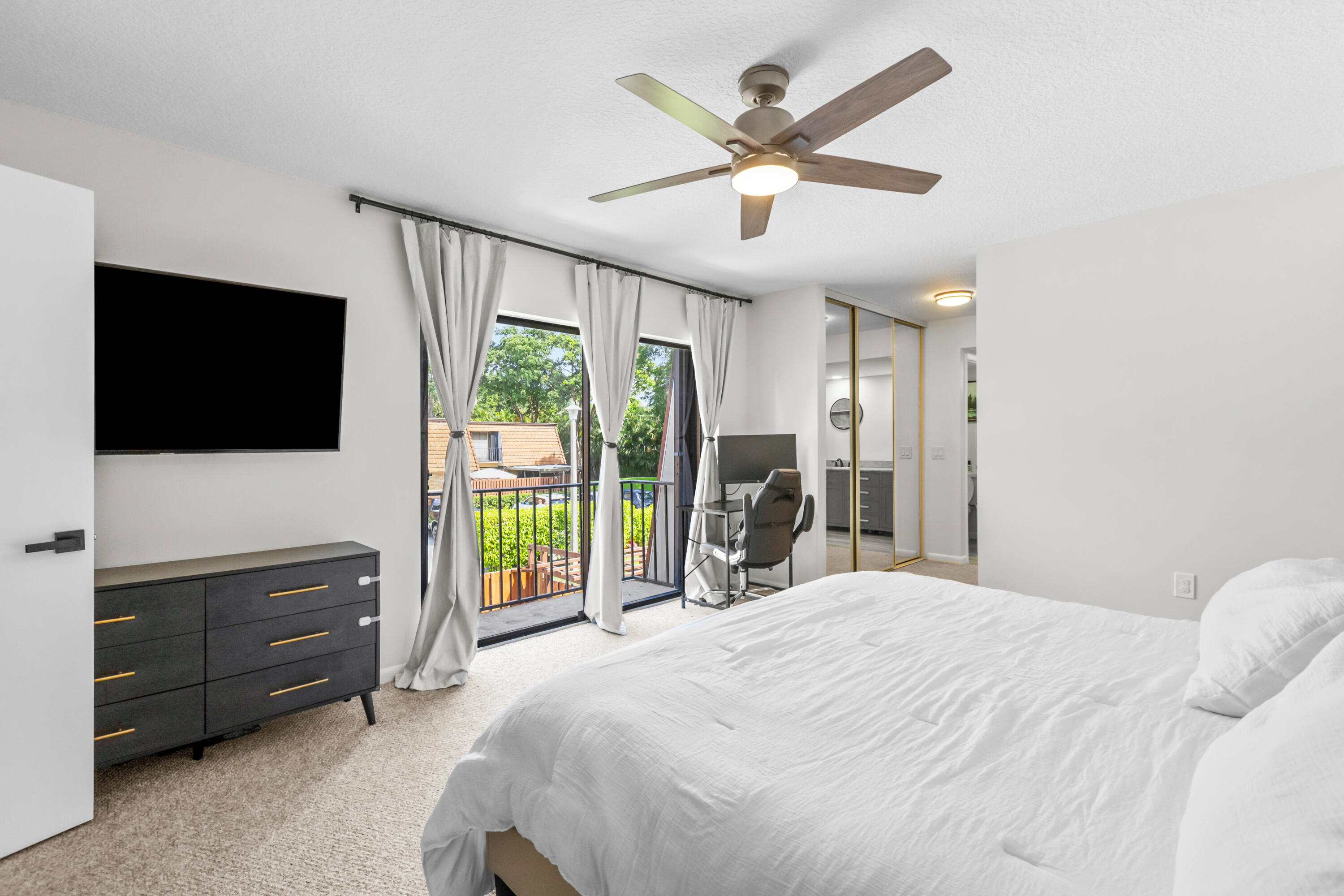 SHERWOOD LAKES - Residential