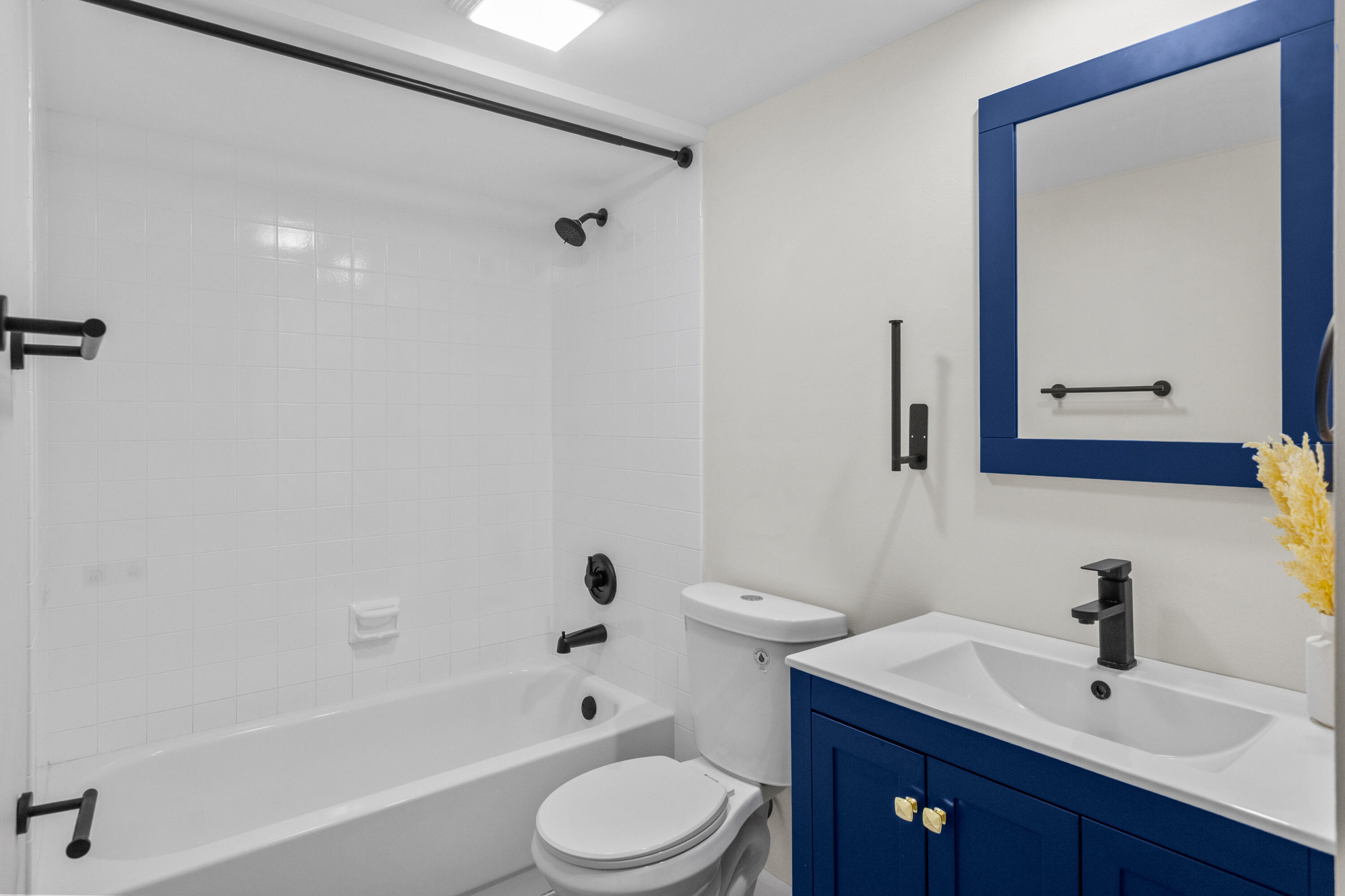 SHERWOOD LAKES - Residential