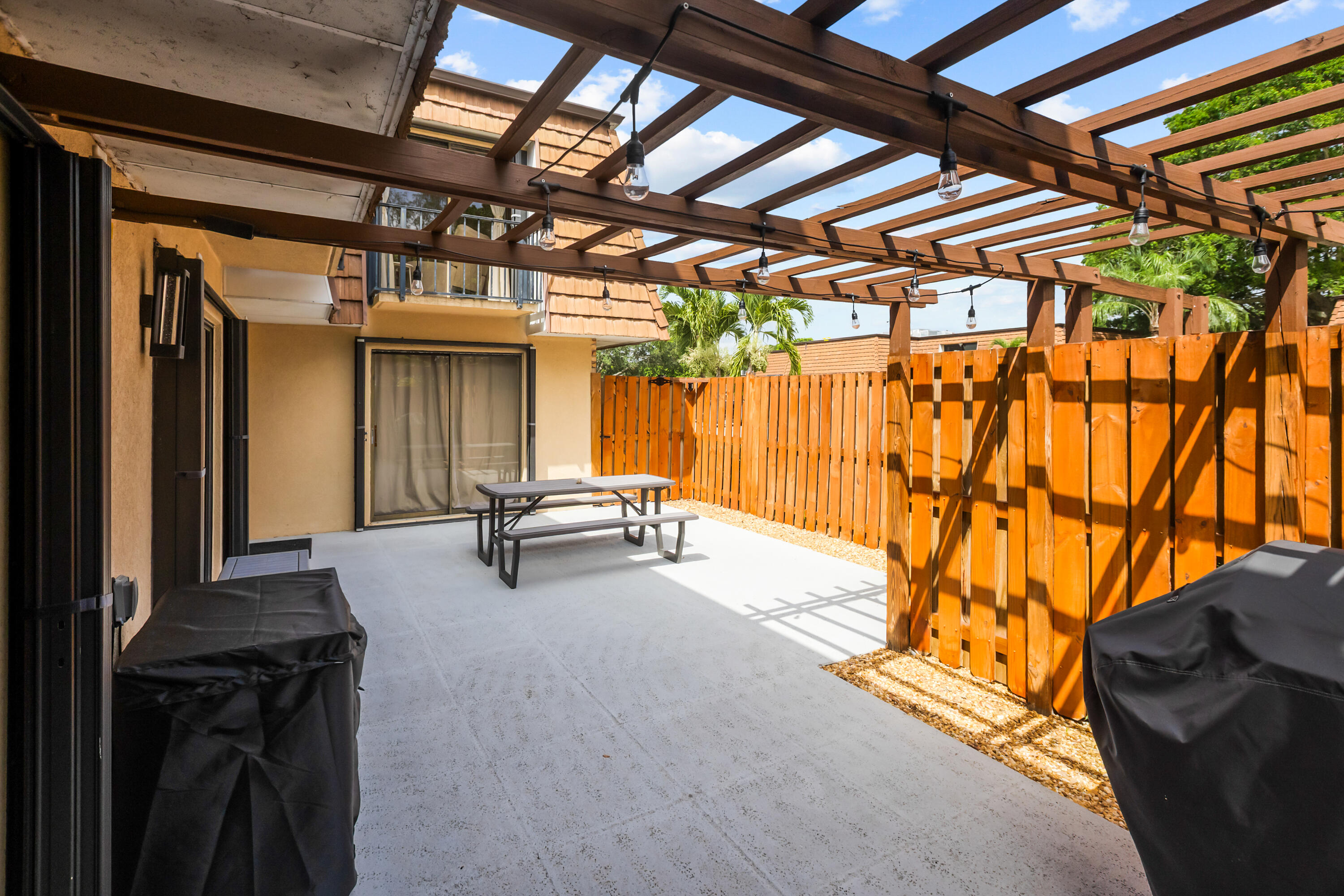 SHERWOOD LAKES - Residential