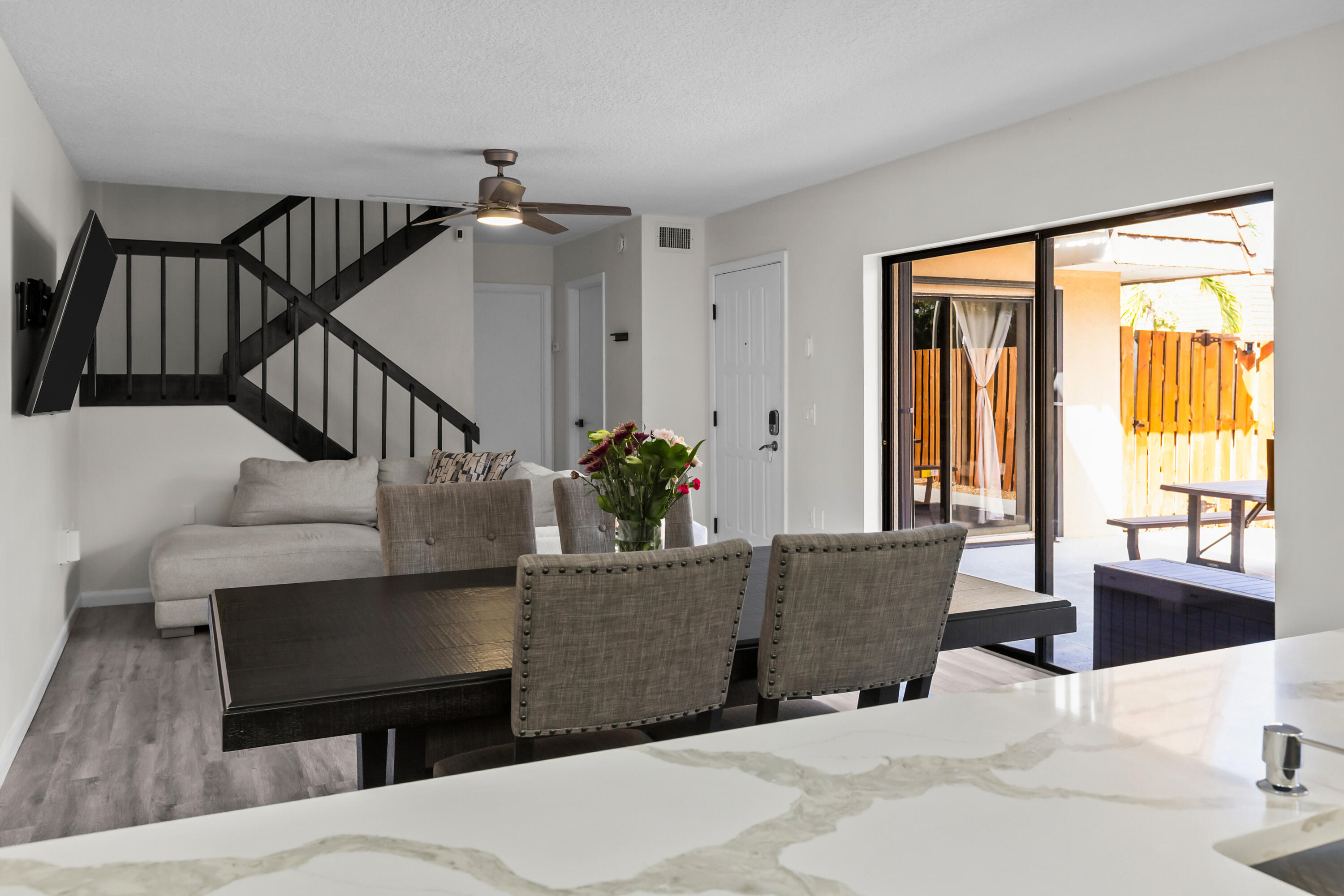 SHERWOOD LAKES - Residential