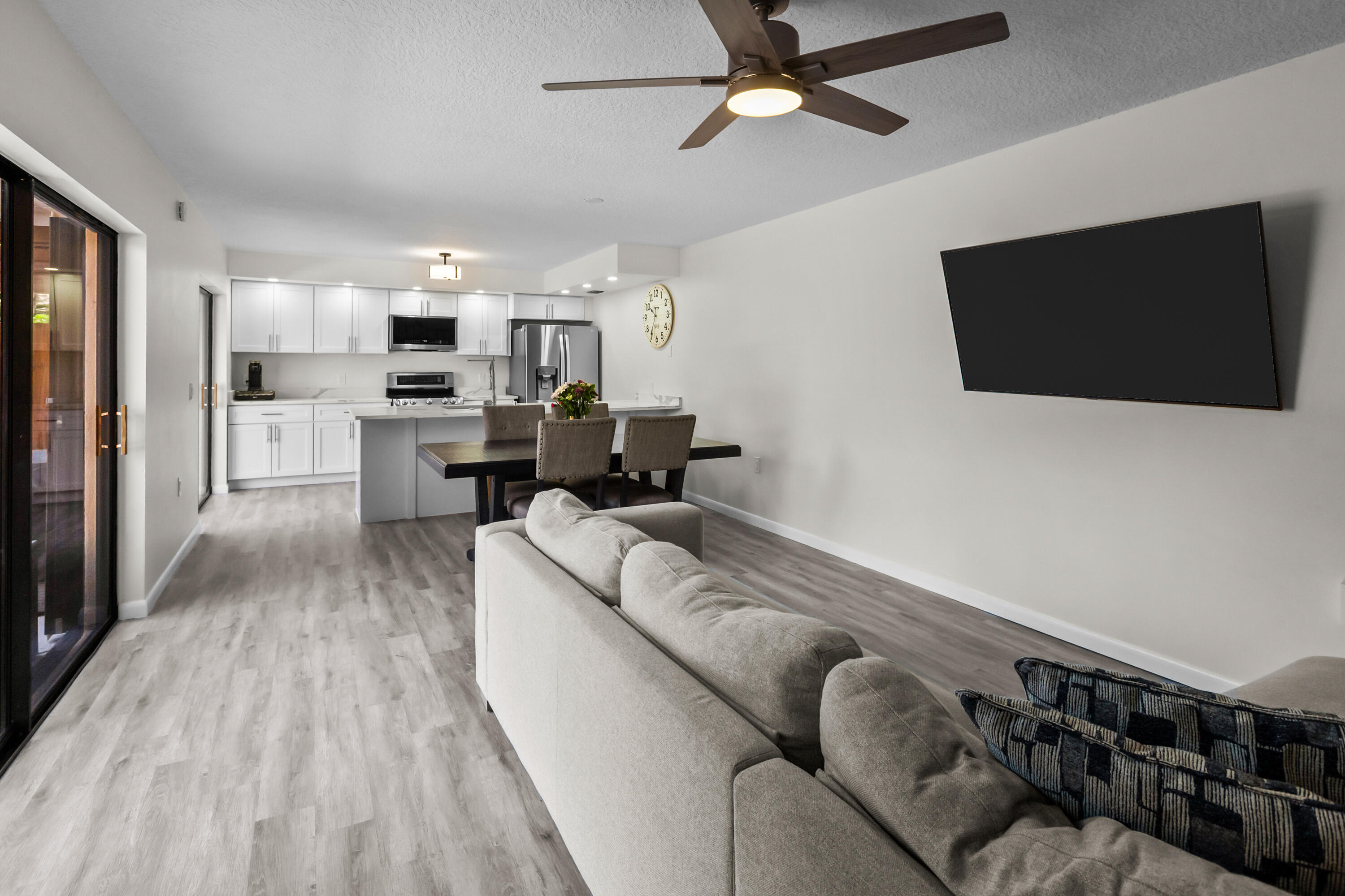 SHERWOOD LAKES - Residential