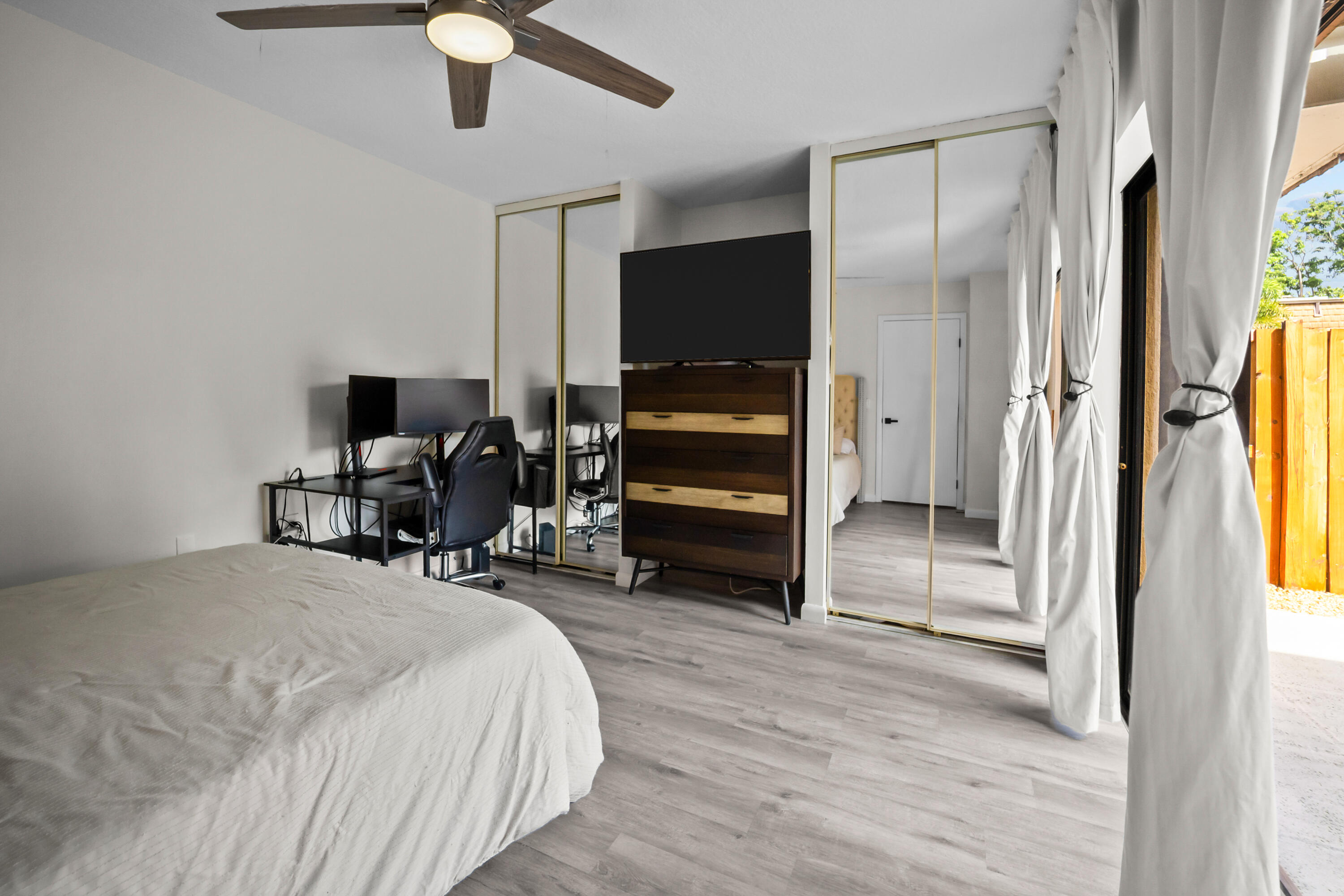 SHERWOOD LAKES - Residential
