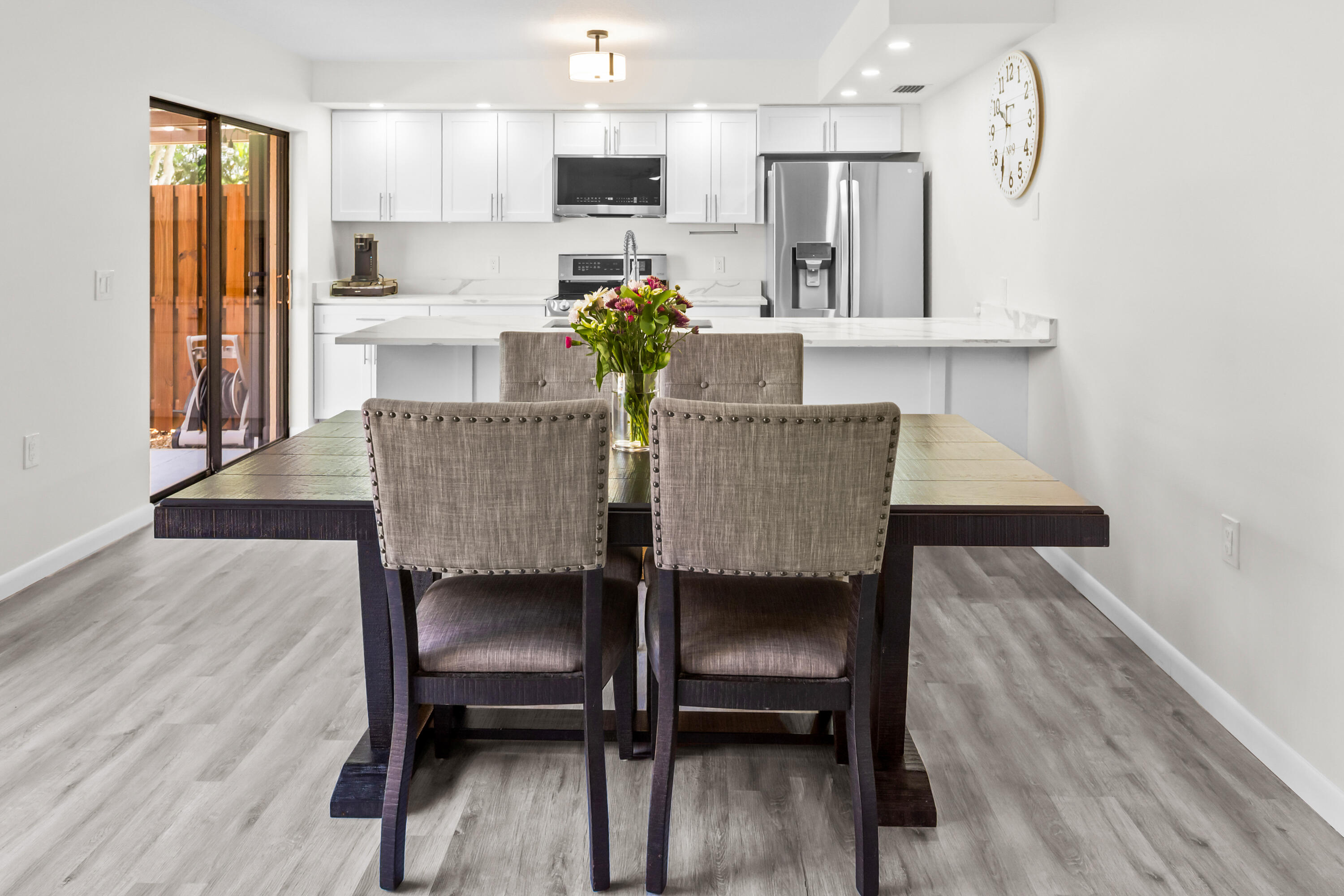 SHERWOOD LAKES - Residential