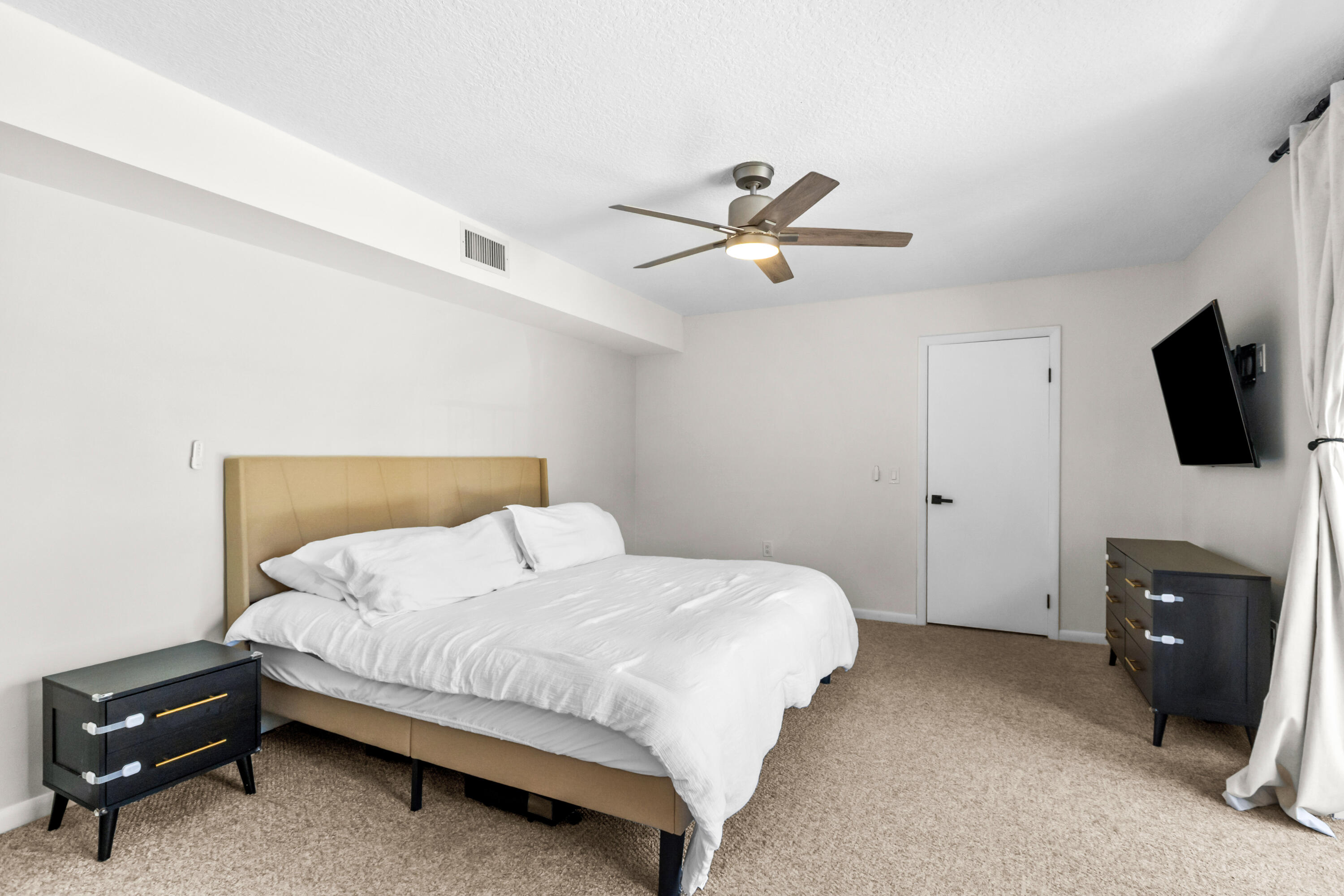 SHERWOOD LAKES - Residential