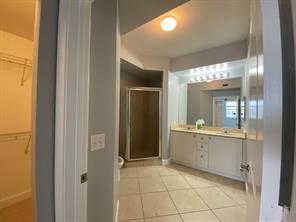 VIZCAYA LAKES CONDO - Residential Lease