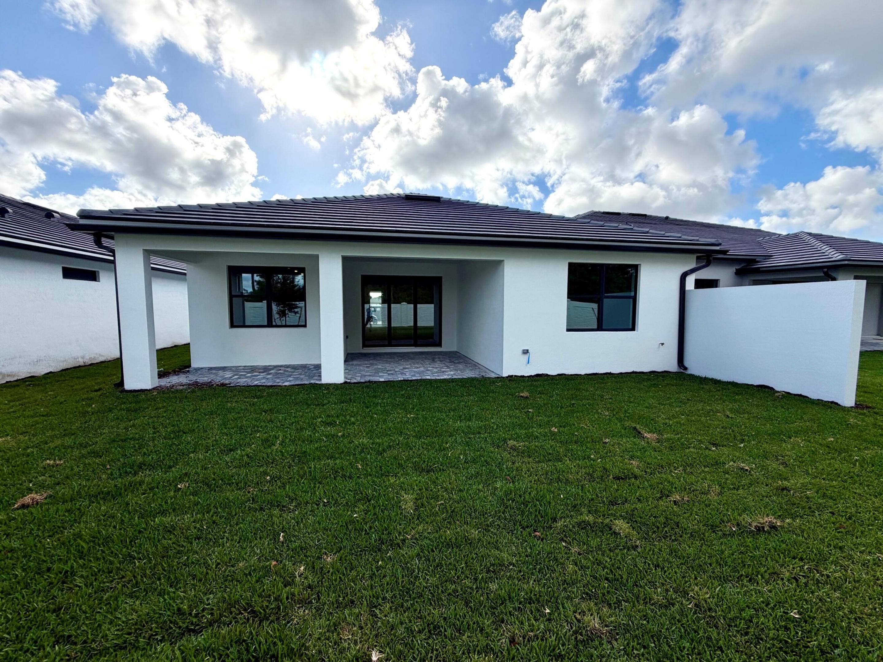 HENDRIX RESERVE - Residential