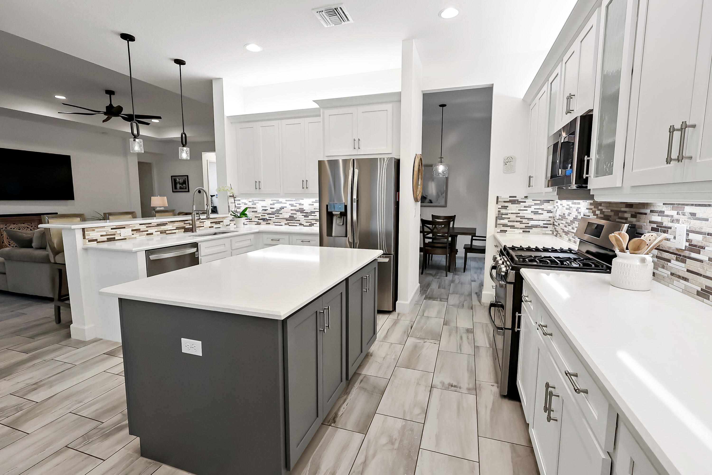 RIVERLAND - VALENCIA GROVE - Residential