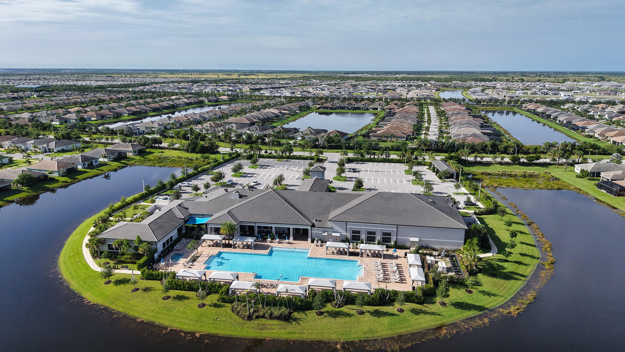 RIVERLAND - VALENCIA GROVE - Residential