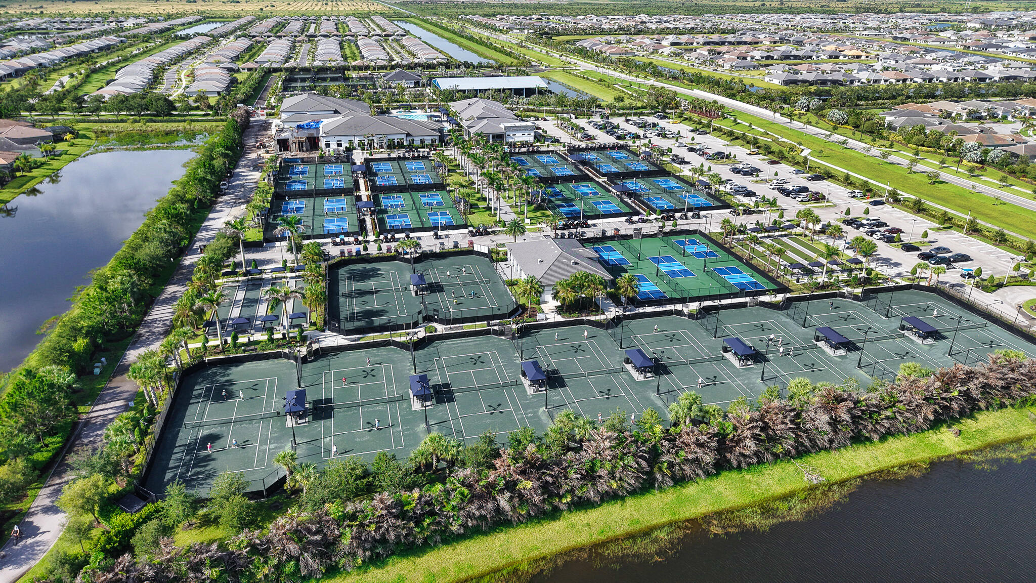 RIVERLAND - VALENCIA GROVE - Residential