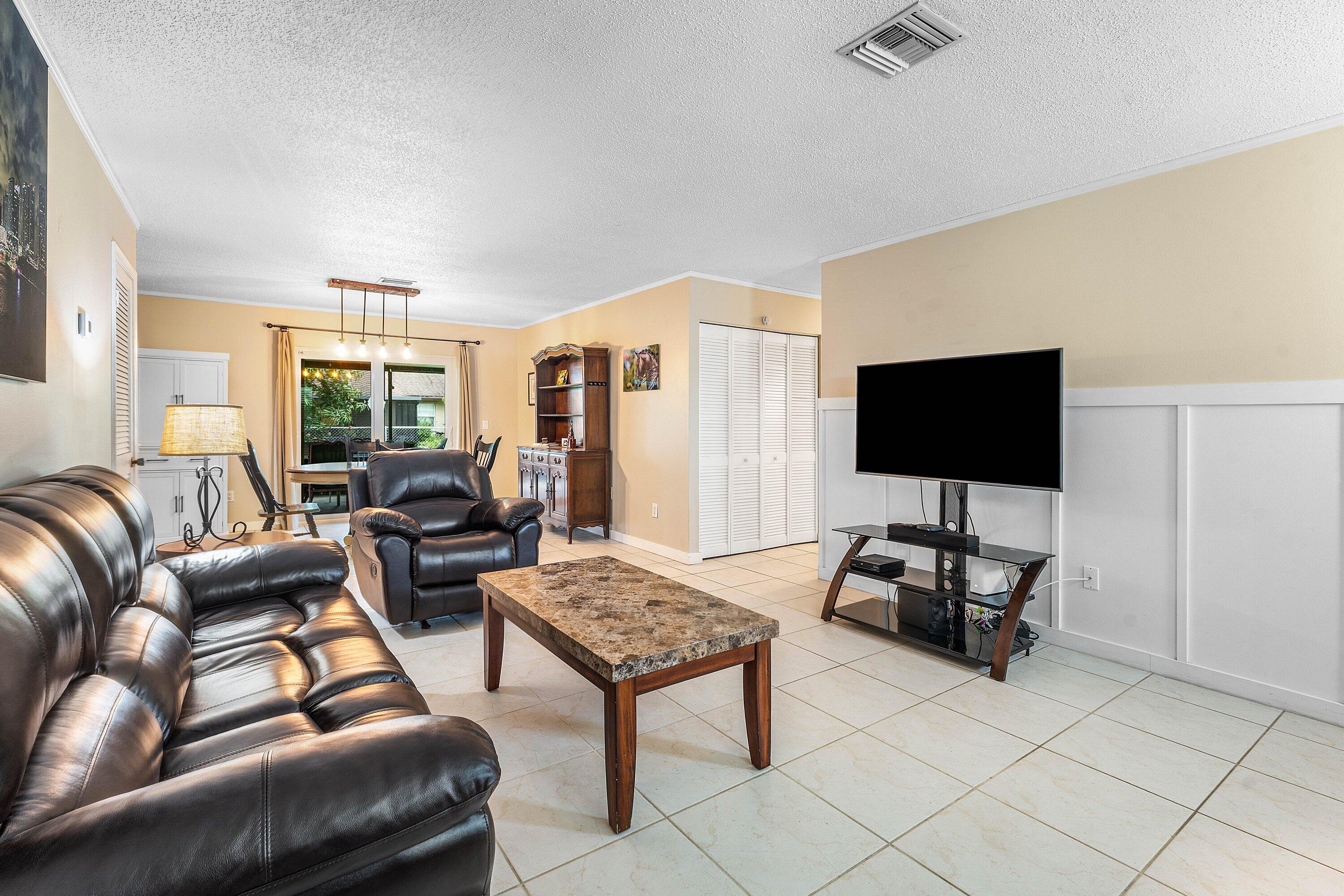 COUNTERPOINT ESTATES 1 - Residential
