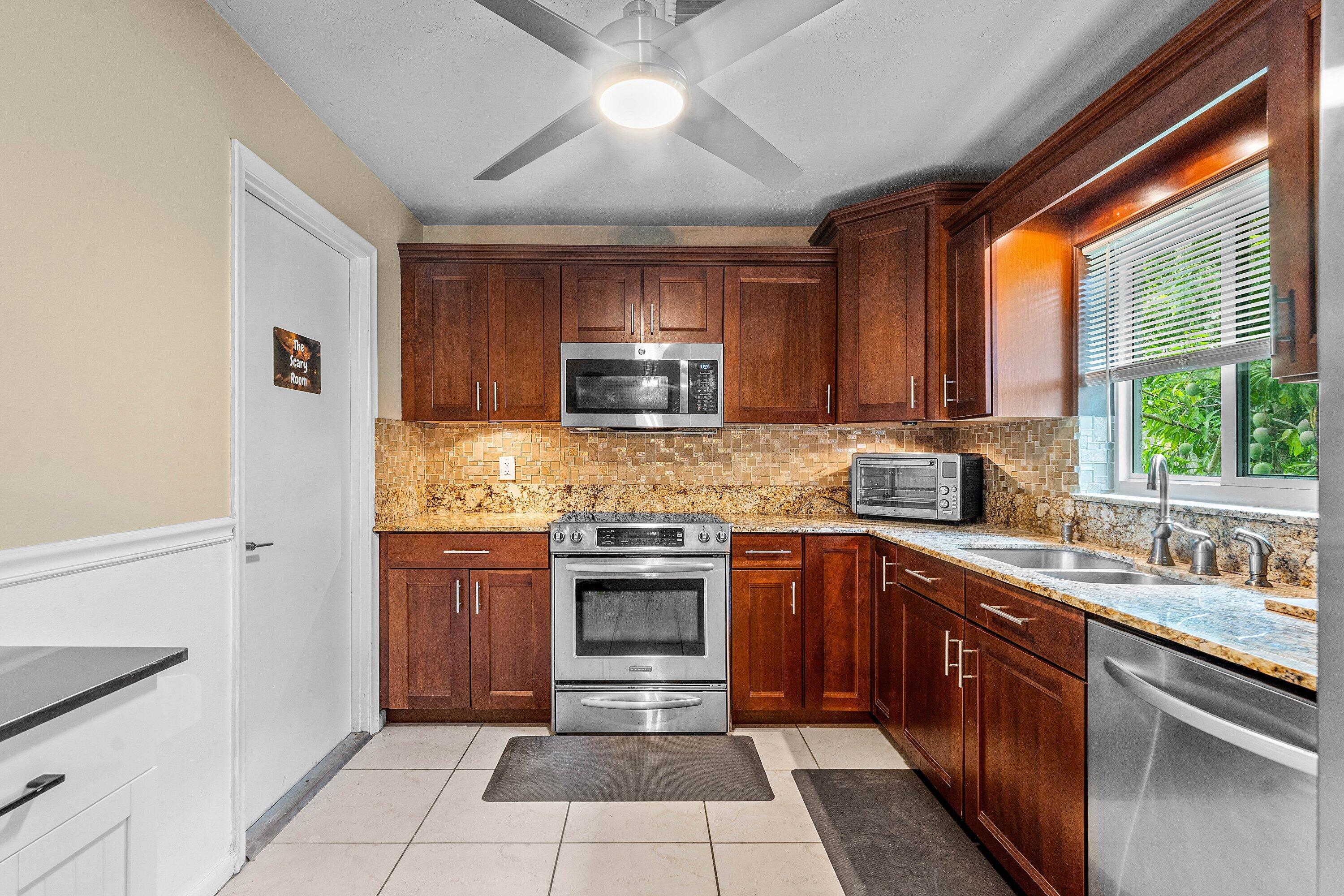 COUNTERPOINT ESTATES 1 - Residential