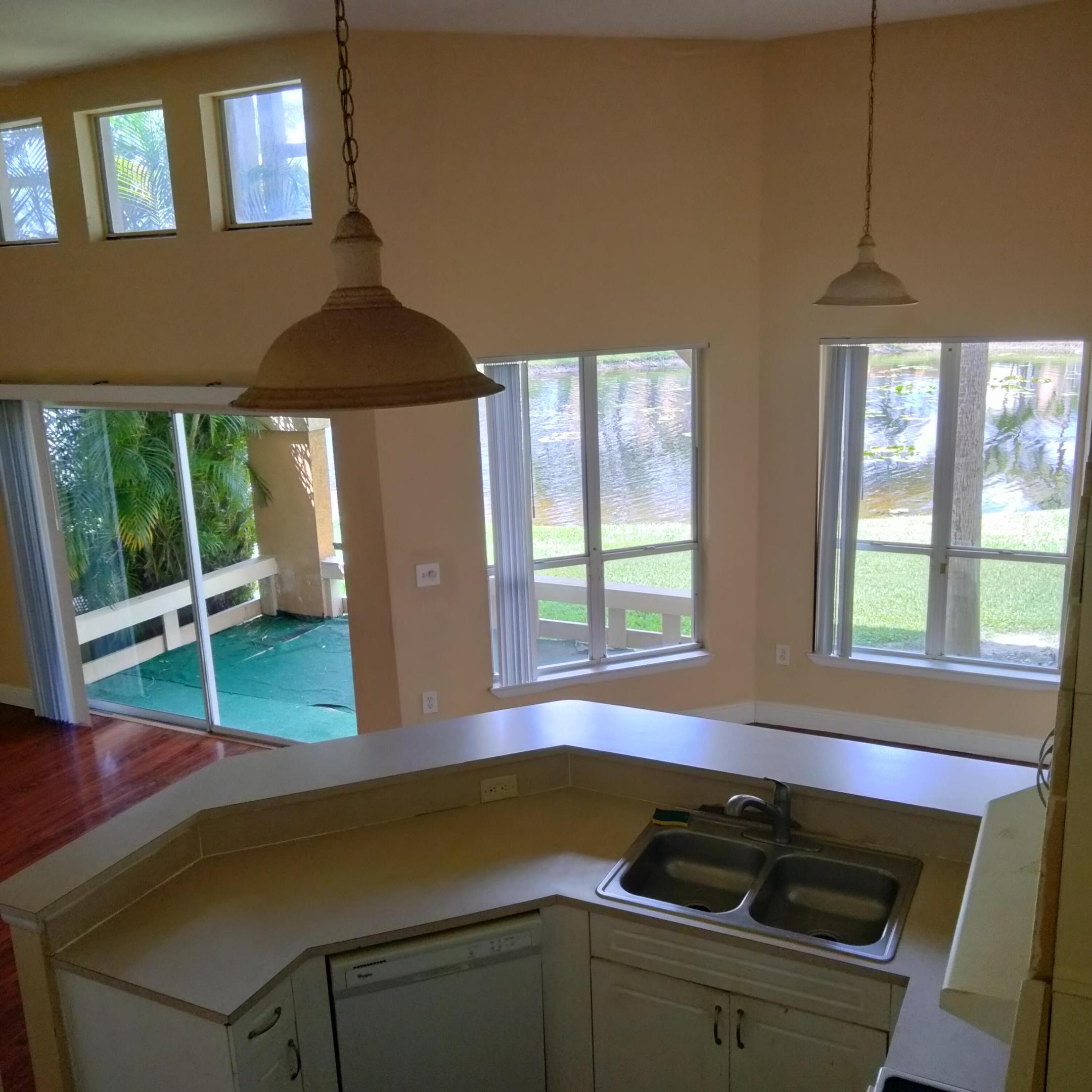 PALM LAKE CONDO - Residential