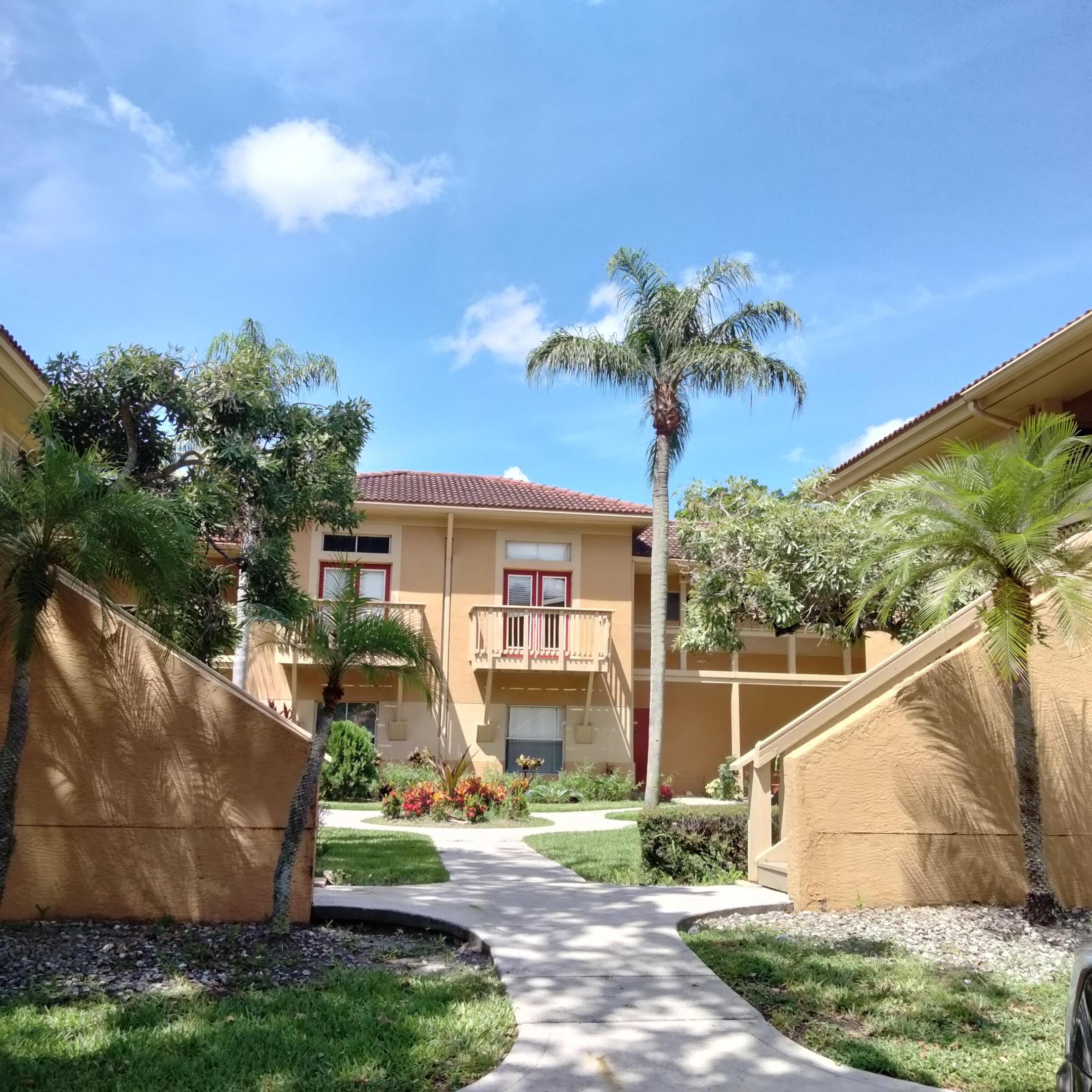 PALM LAKE CONDO - Residential
