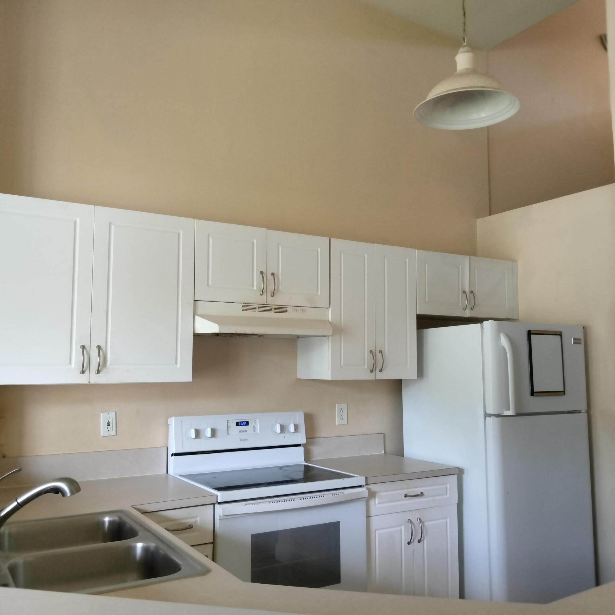 PALM LAKE CONDO - Residential