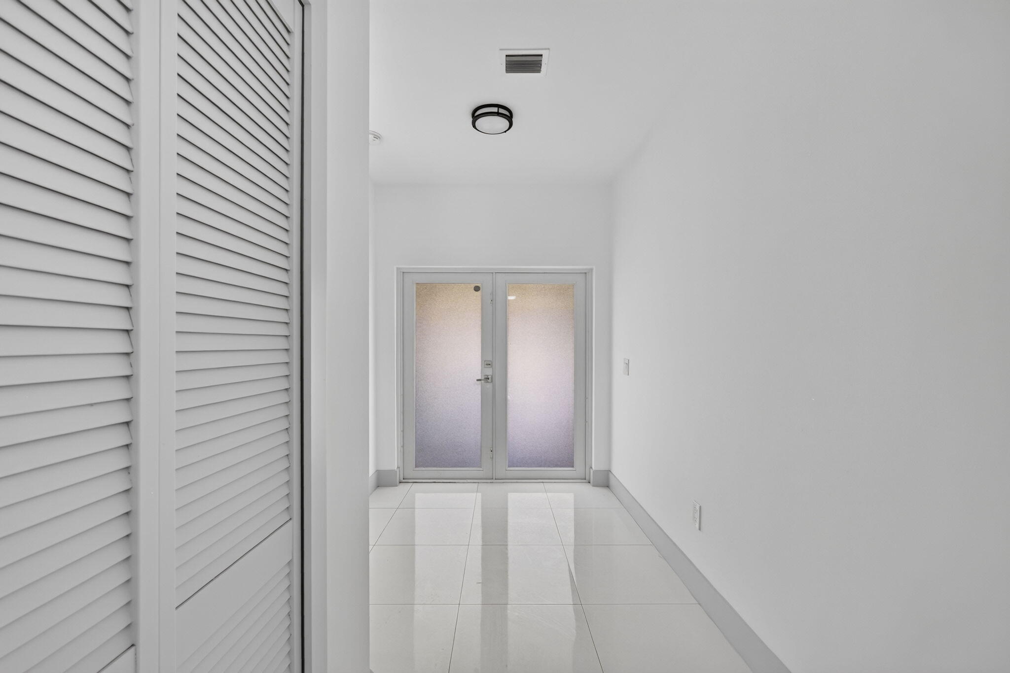 KINGS COURT - Residential