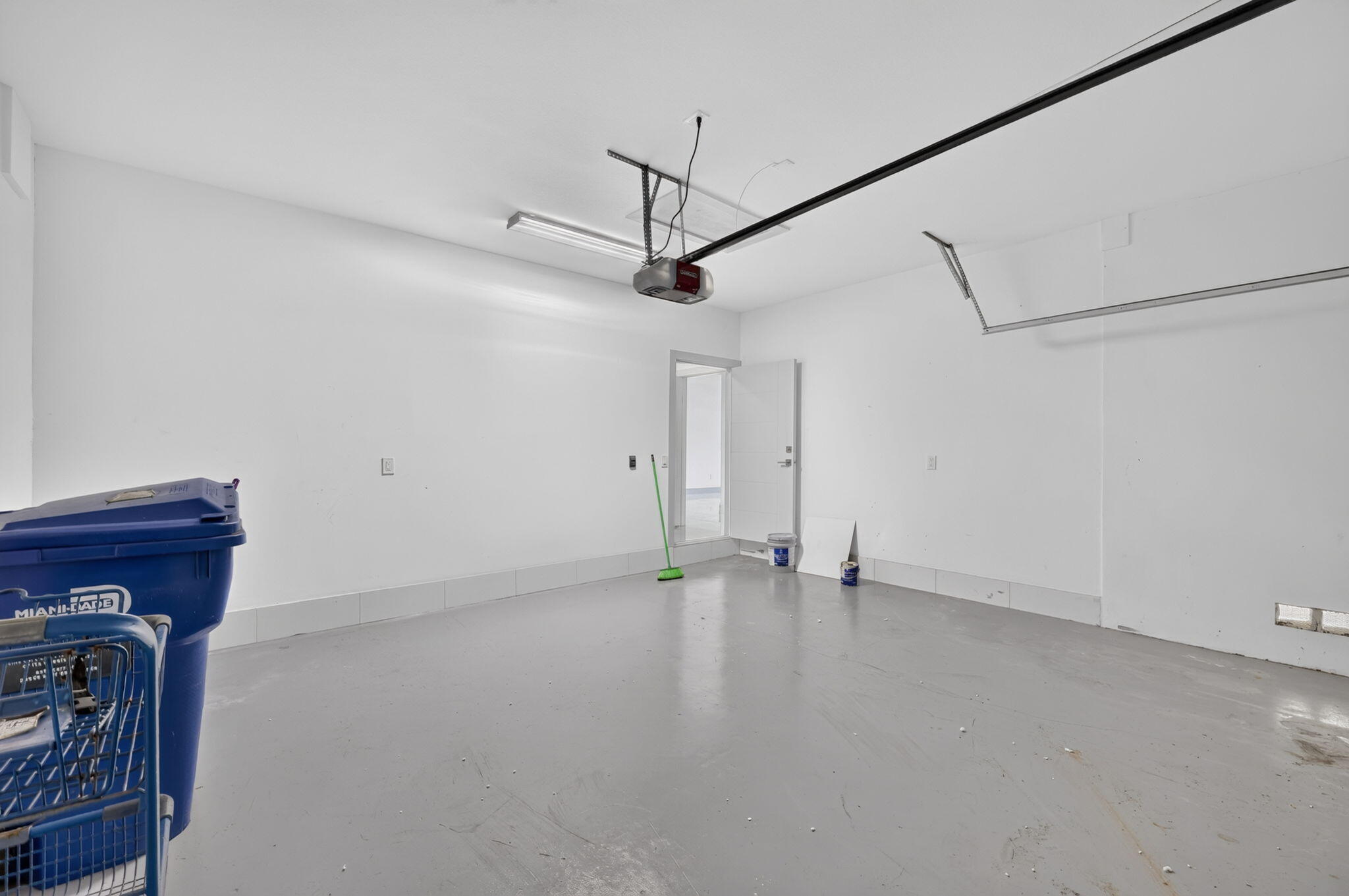 KINGS COURT - Residential