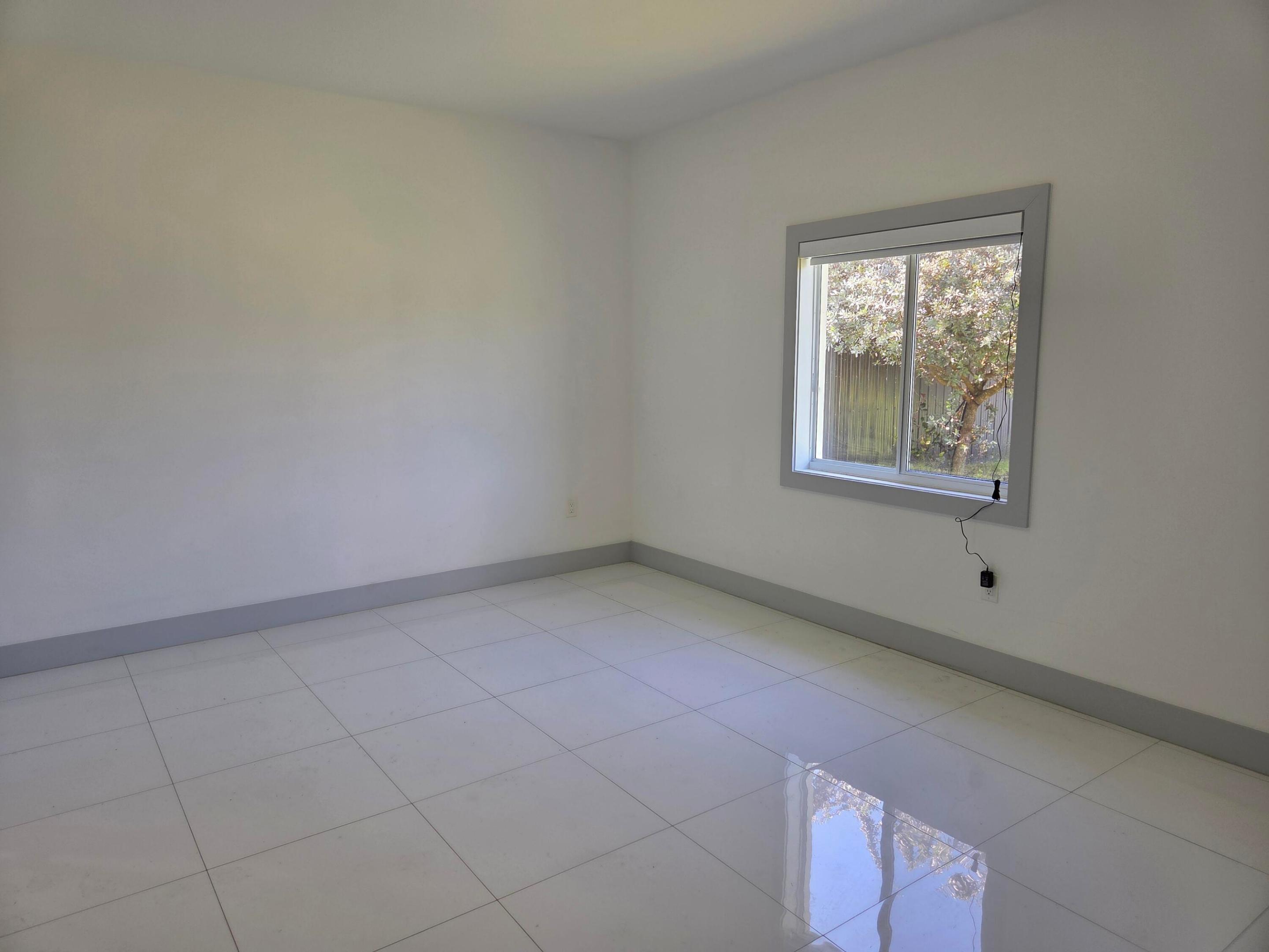 KINGS COURT - Residential