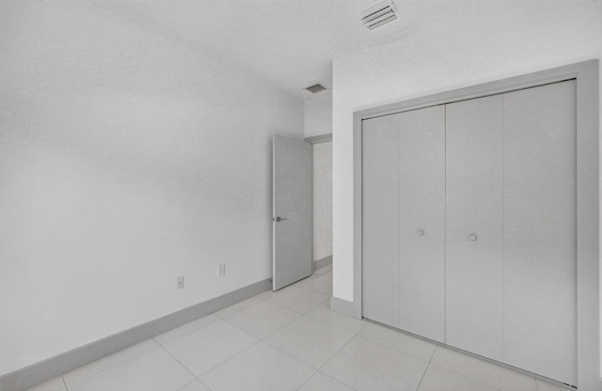 KINGS COURT - Residential