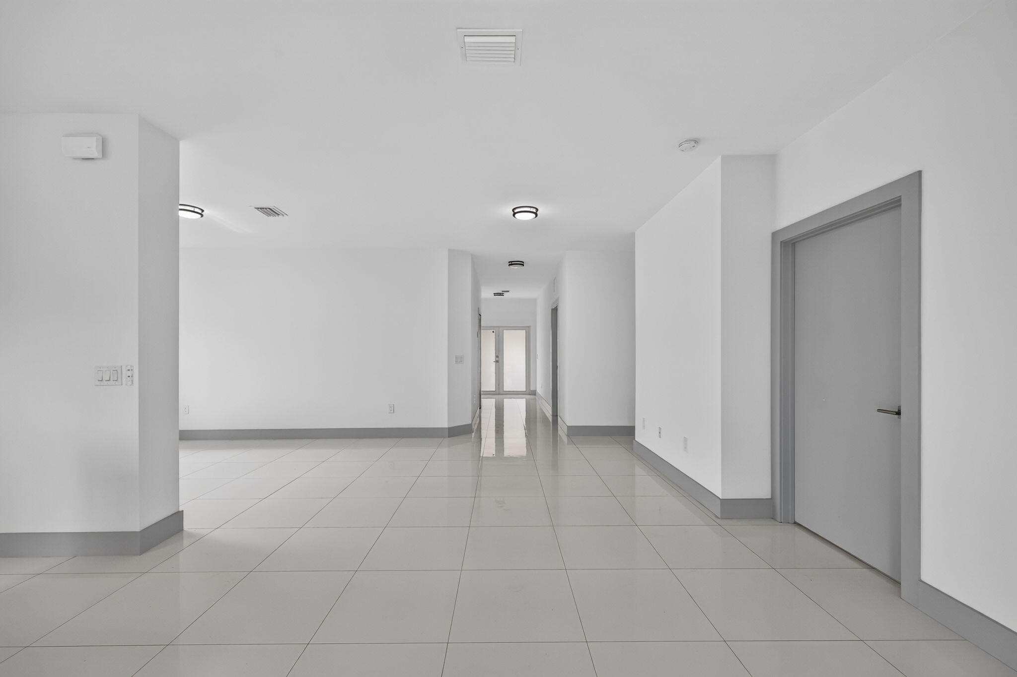 KINGS COURT - Residential