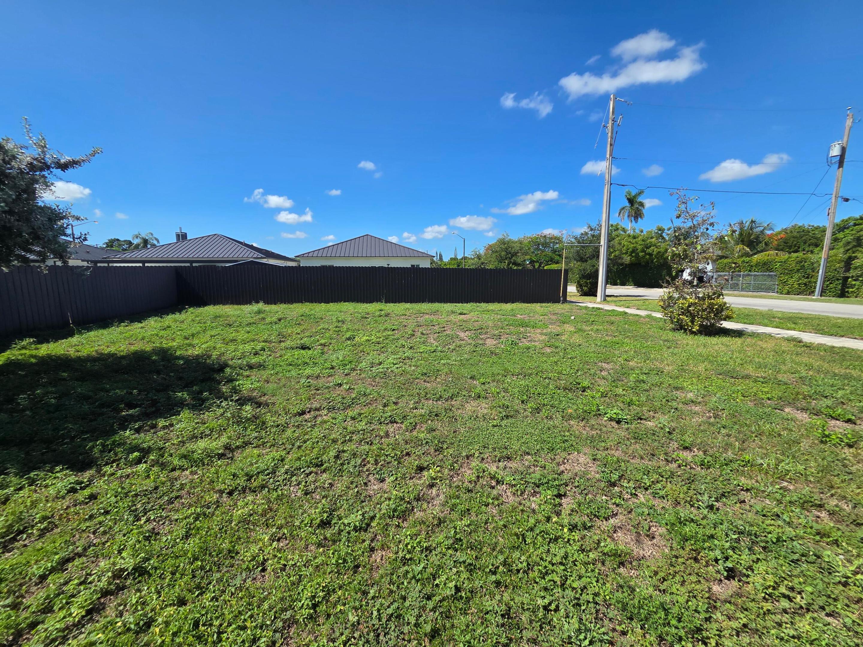 KINGS COURT - Residential
