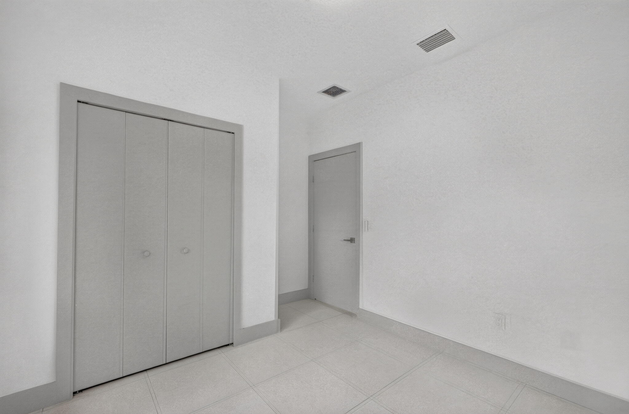 KINGS COURT - Residential