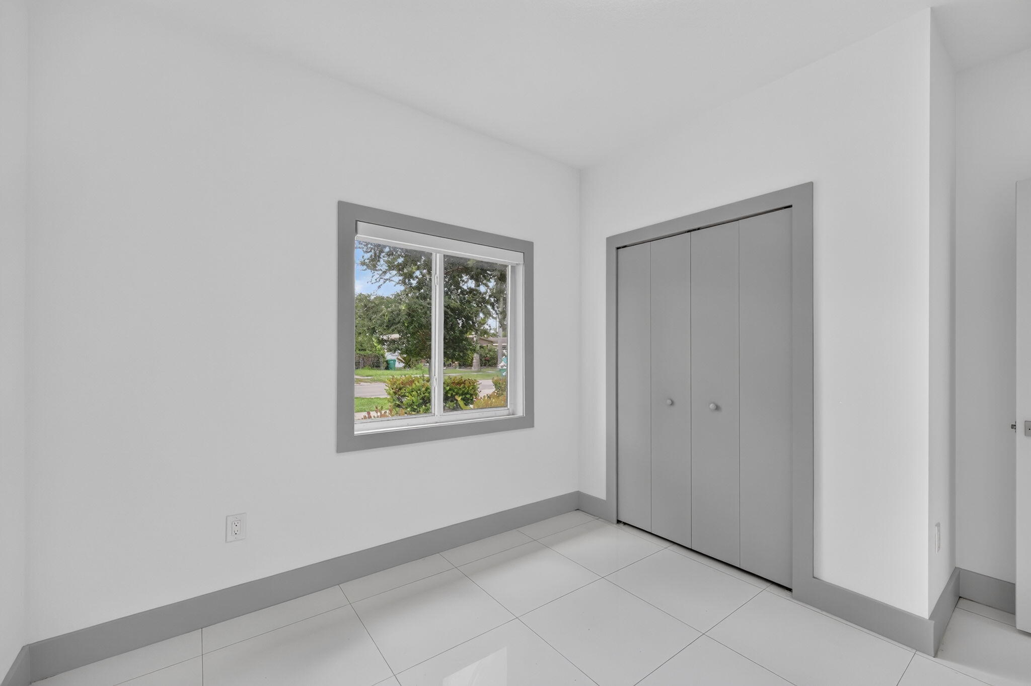 KINGS COURT - Residential