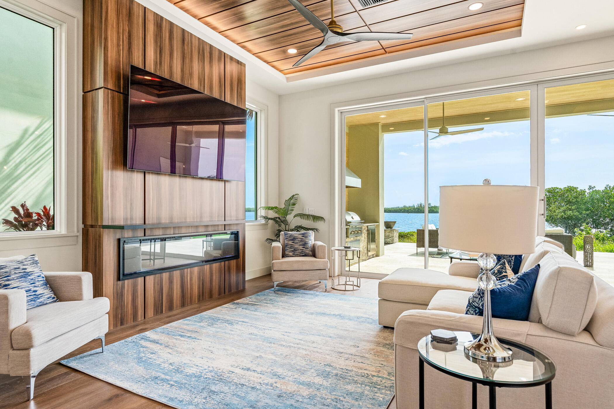 LAGUNA VILLAGE AT GRAND HARBOR - Residential