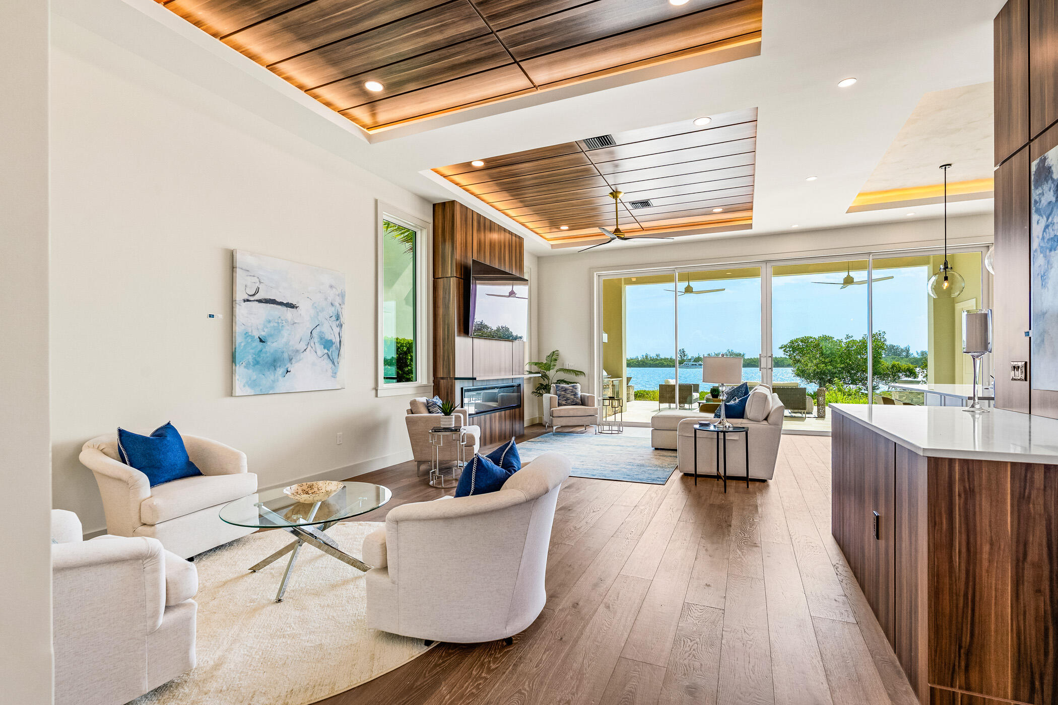 LAGUNA VILLAGE AT GRAND HARBOR - Residential