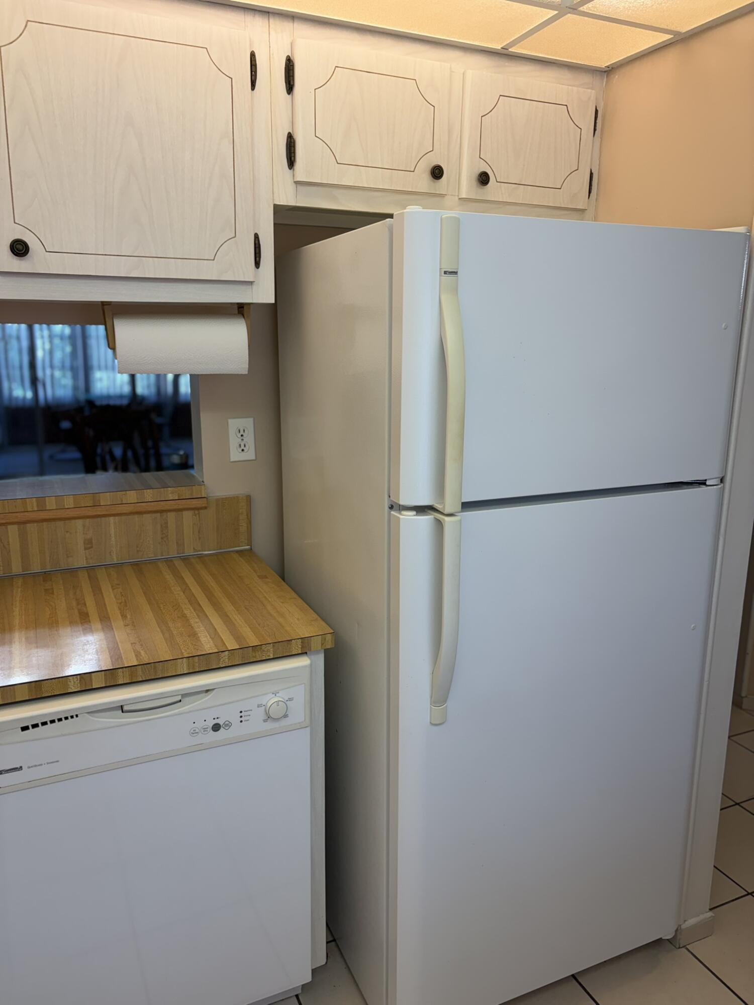 CYPRESS CHASE CONDO NO 8 - Residential