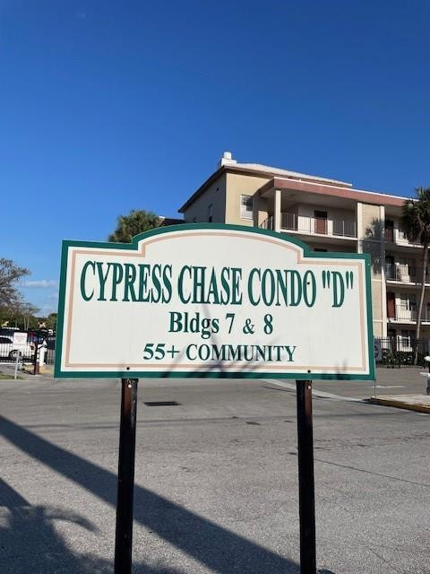 CYPRESS CHASE CONDO NO 8 - Residential