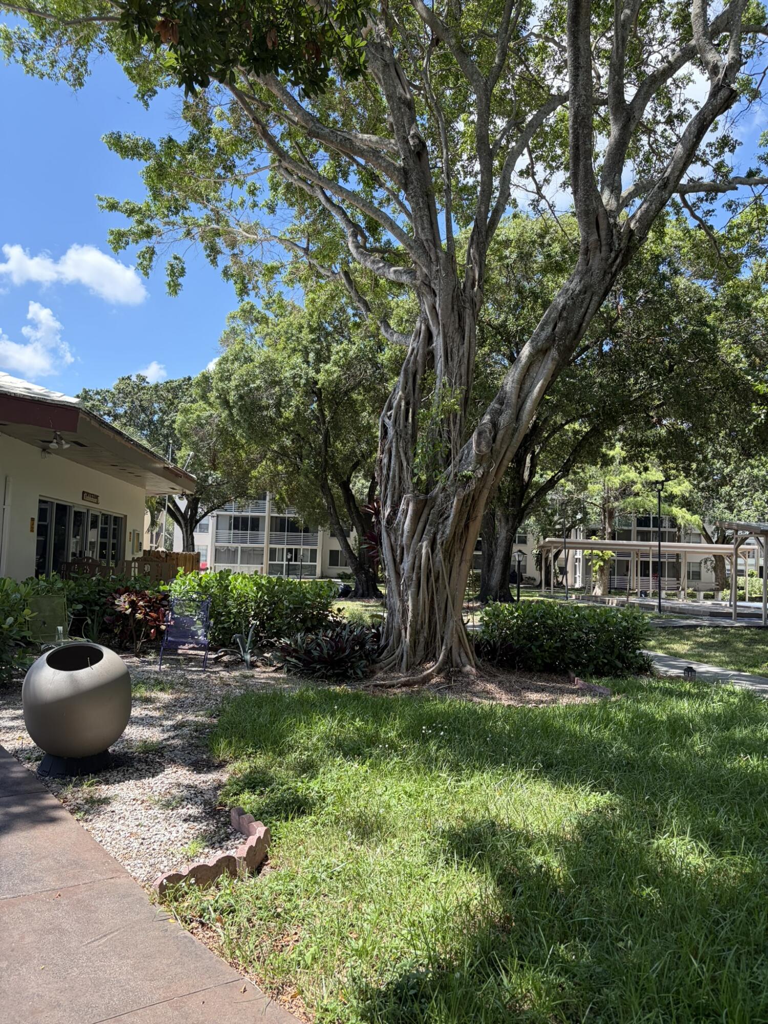 CYPRESS CHASE CONDO NO 8 - Residential