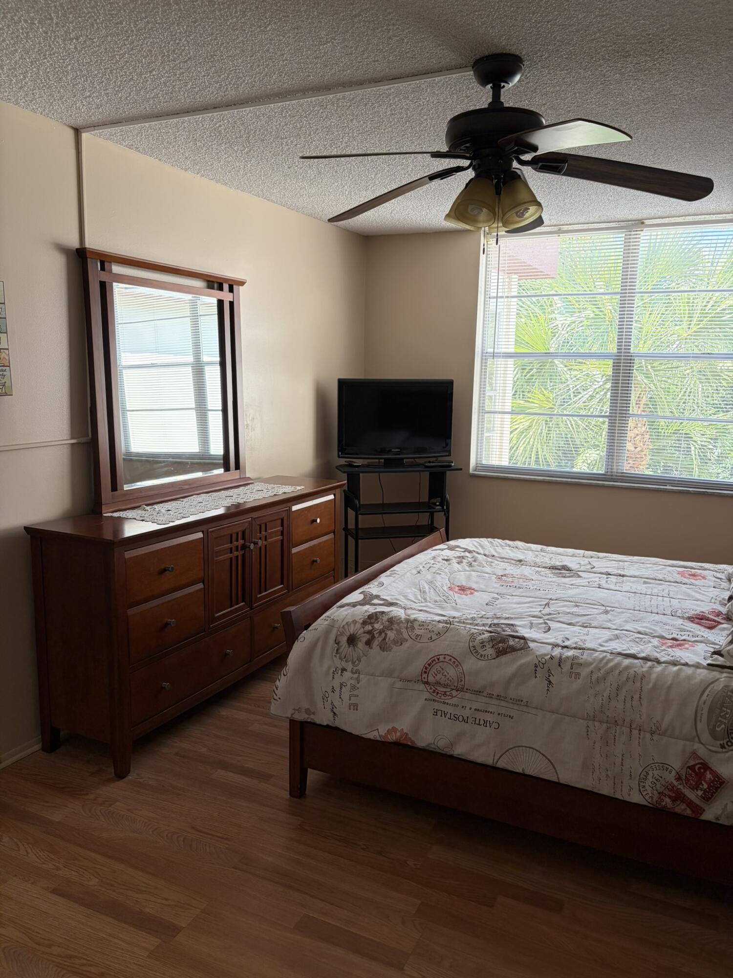 CYPRESS CHASE CONDO NO 8 - Residential